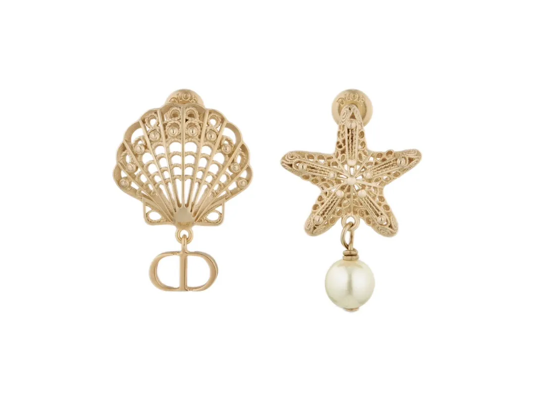 Cabinet de Curiosités Asymmetric Shell and Starfish Earrings D11517599