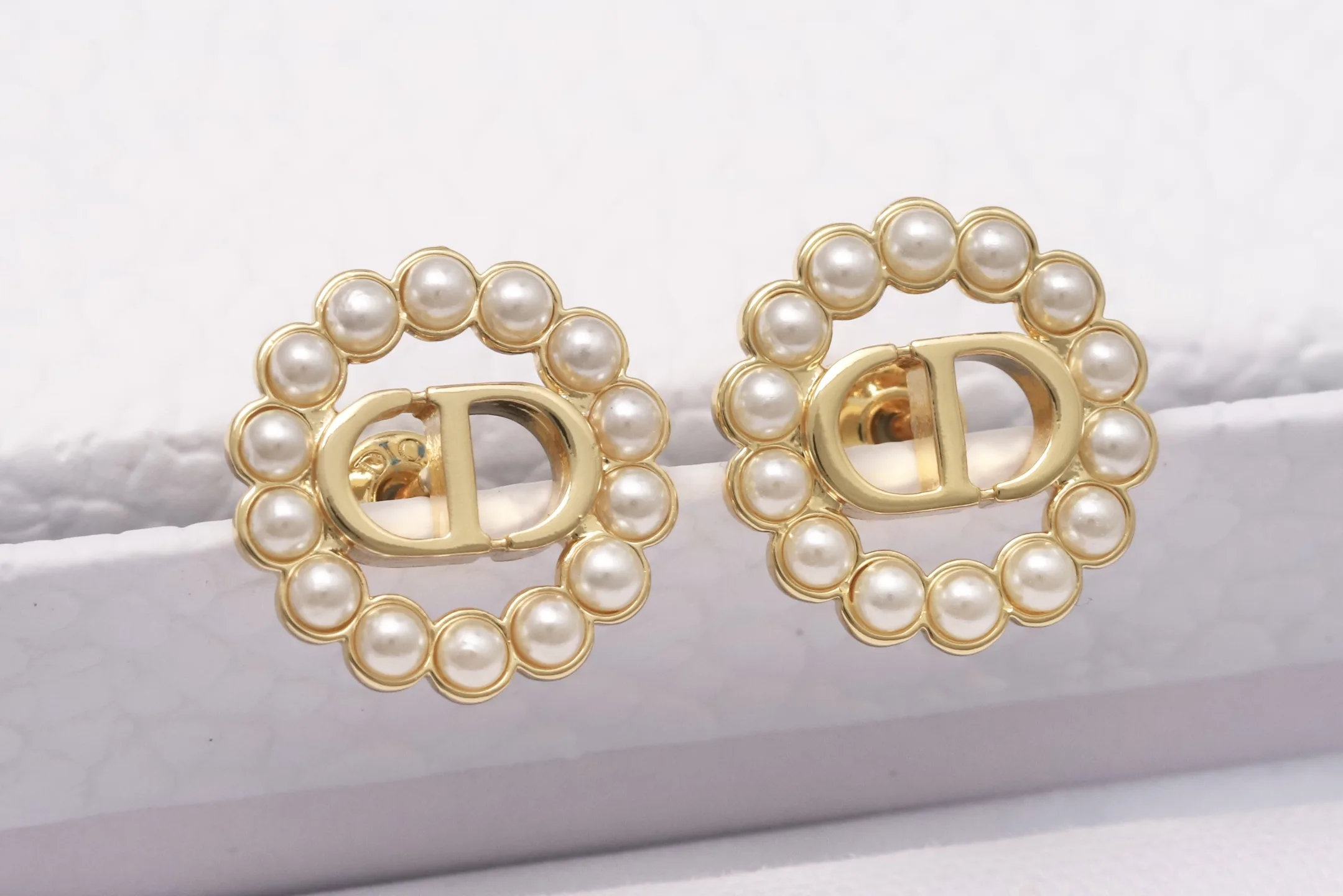 CD Logo Pearl-Effect Stud Earrings D13517210 — view 4