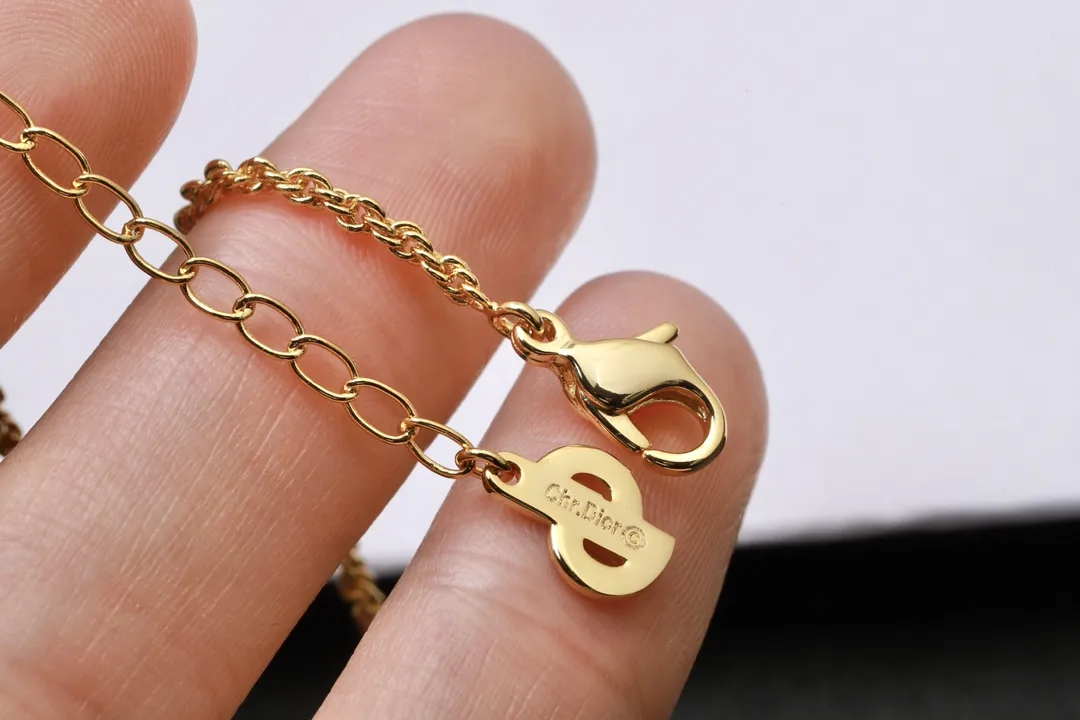 Vintage Saddle Bag Charm Pendant Necklace D13516766 — view 5