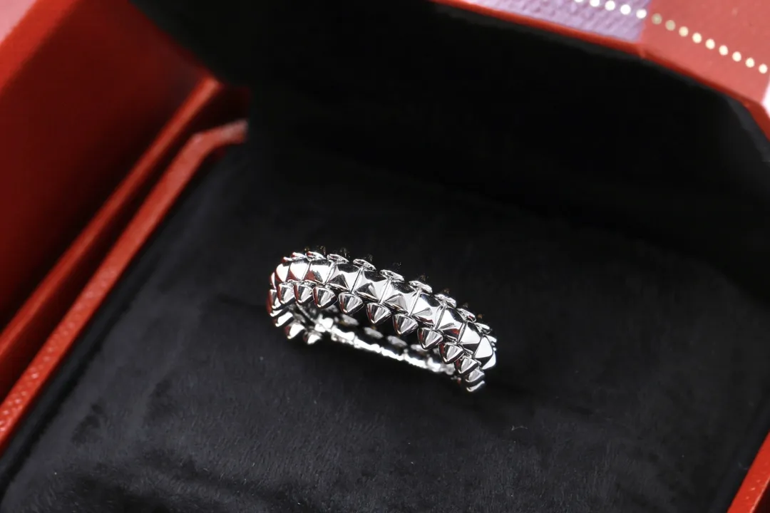 Clash de Cartier Studded Ring (Gold-Plated Brass) D19017080 — view 5
