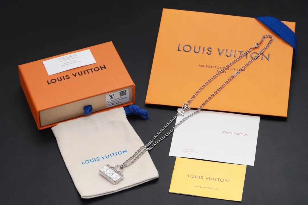 LV Icons Keepall Pendant Necklace D10017350 — view 2