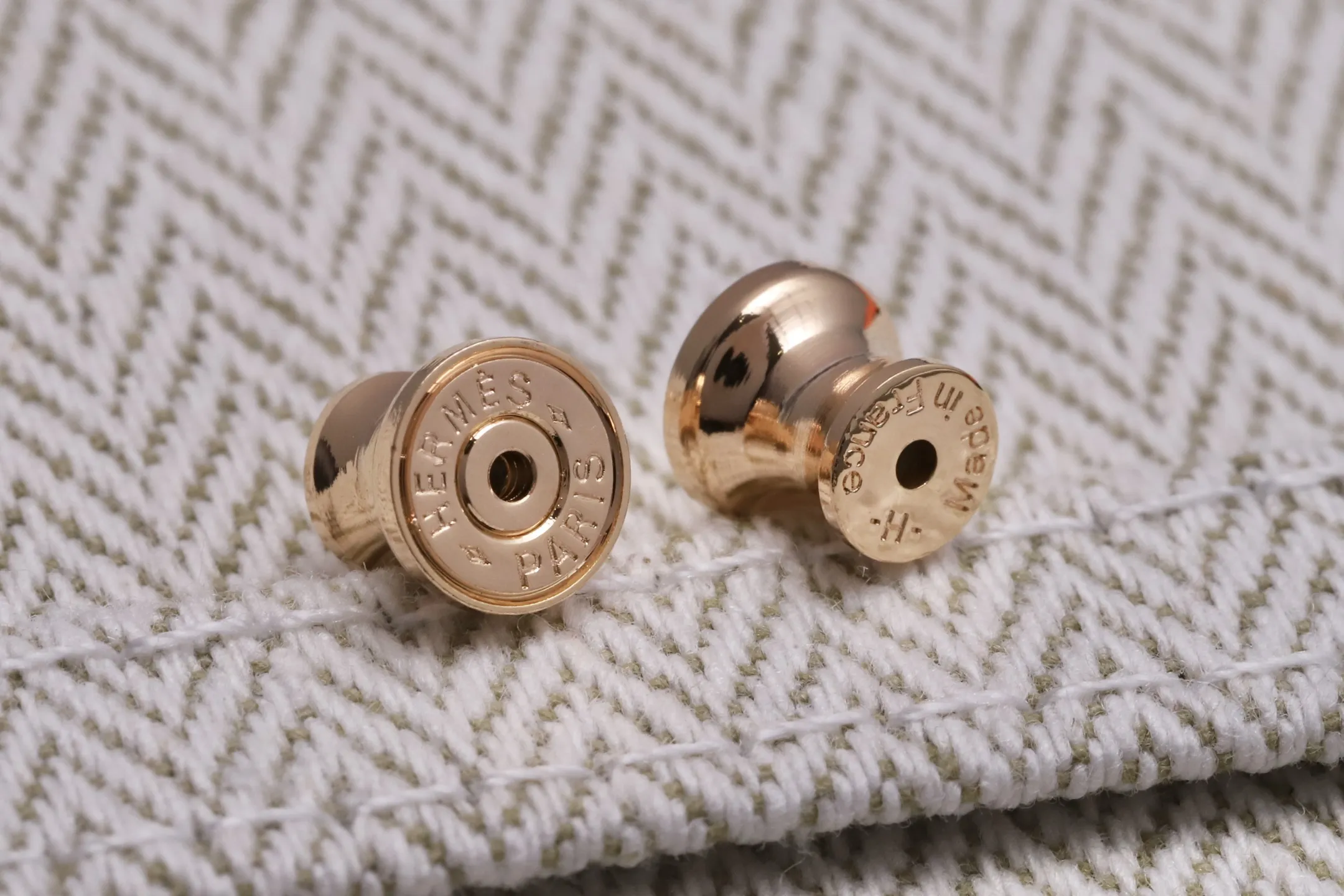 Pop H Mini Enamel Stud Earrings D17517057 — view 7