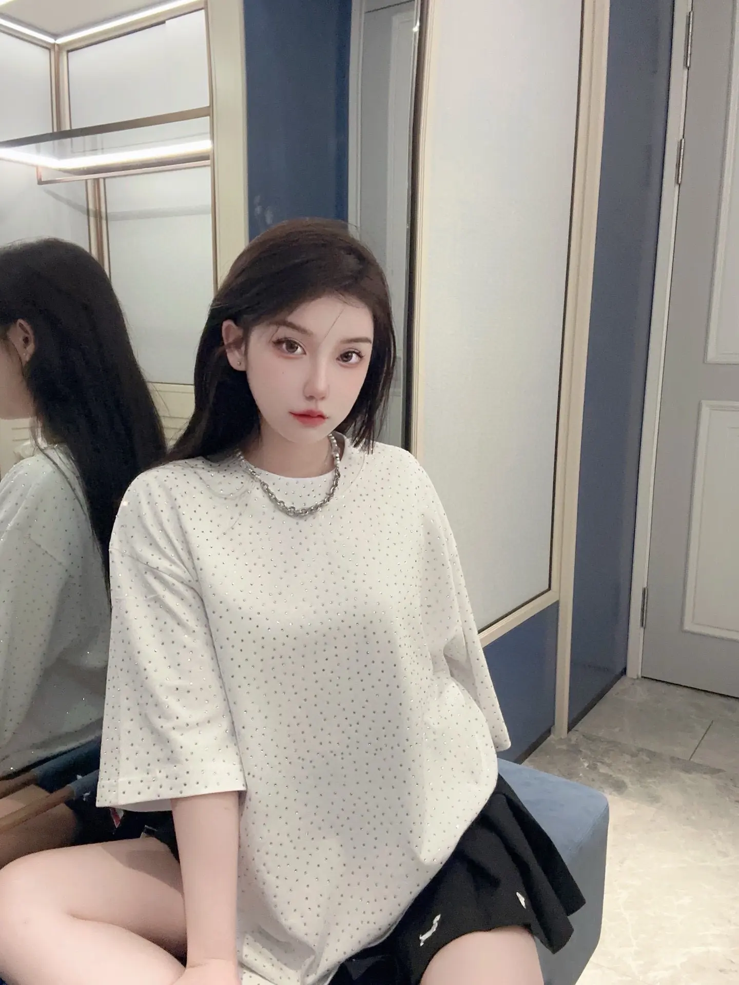 Crystal-Embellished Oversized T-Shirt D14011848