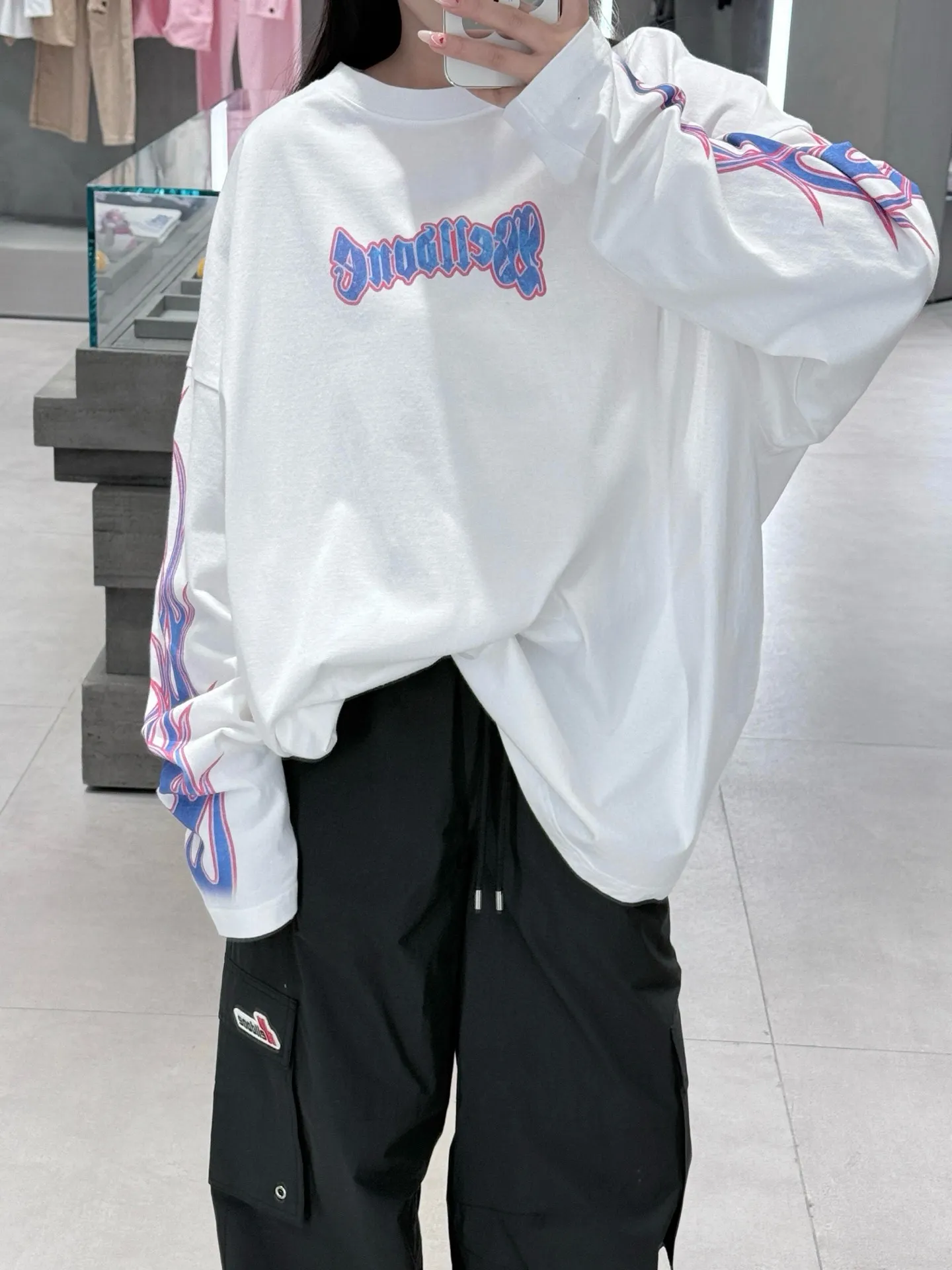Flame Logo Long-Sleeve Cotton T-Shirt D14011826 — view 3