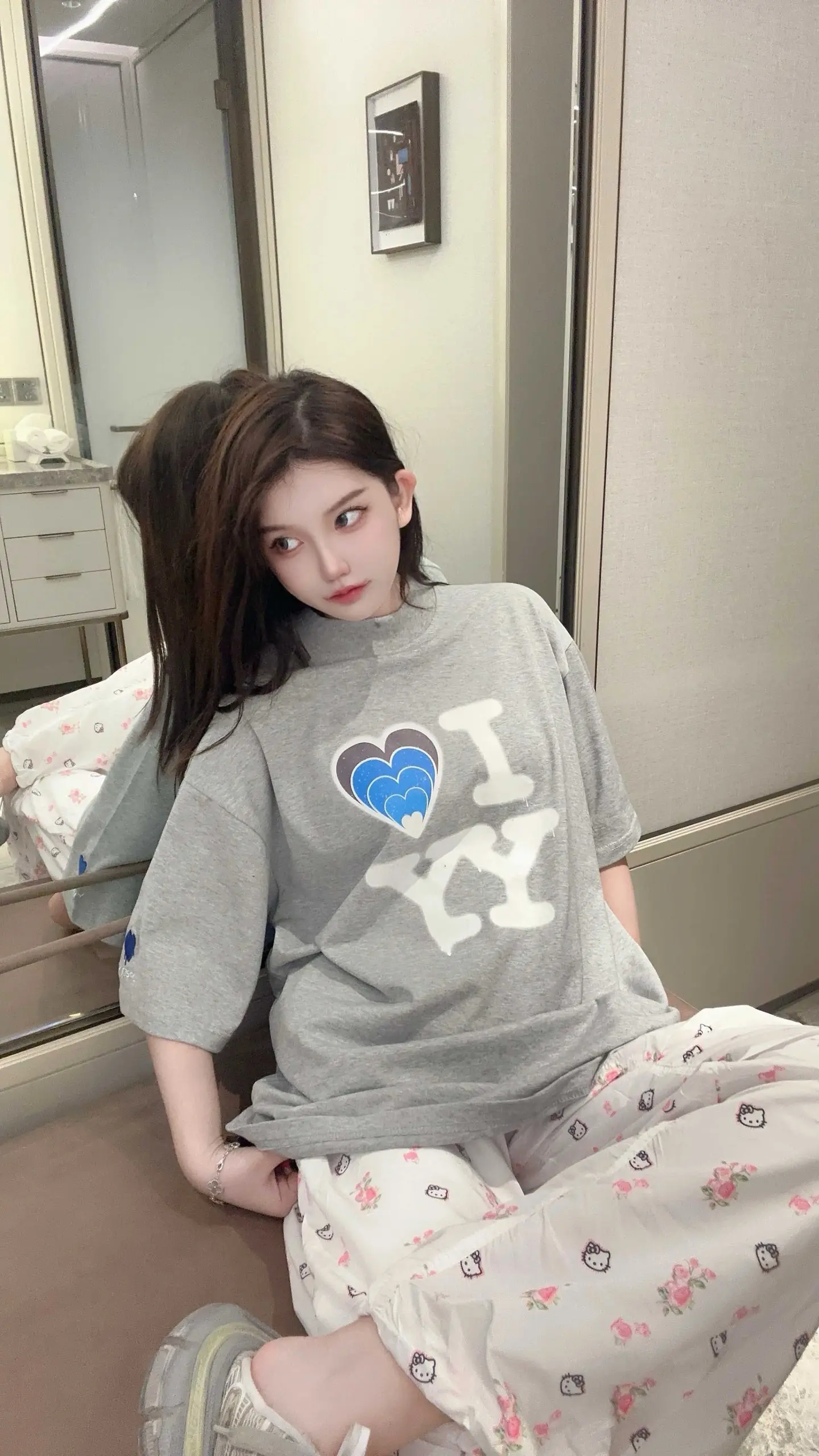 Openyy Heart Logo Graphic T-Shirt D14011822 — view 2