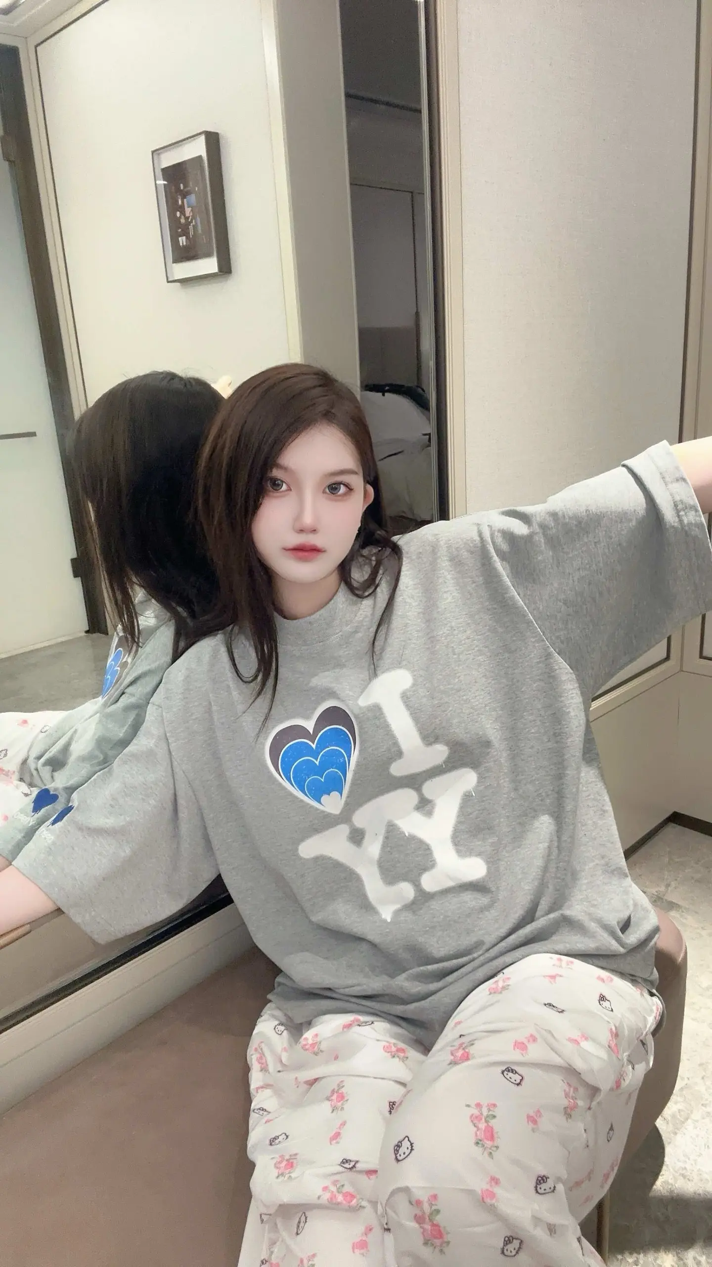 Openyy Heart Logo Graphic T-Shirt D14011822 — view 3