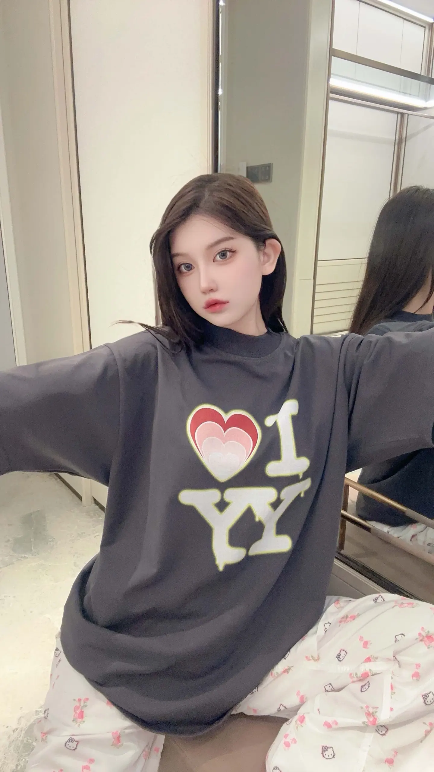Openyy Heart Logo Graphic T-Shirt D14011823 — view 3