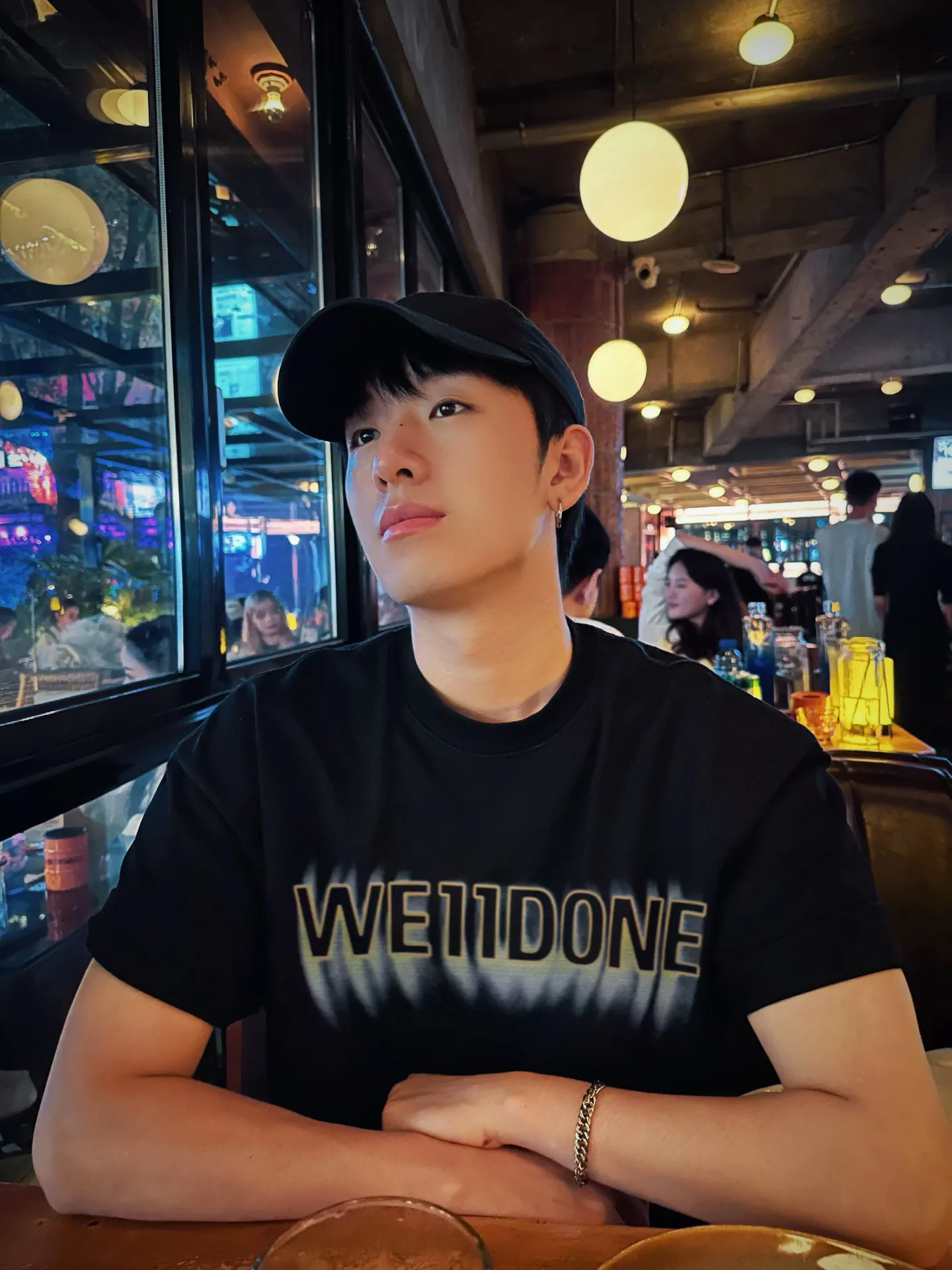 We11done Flame Logo Graphic T-Shirt D14011818 — view 2