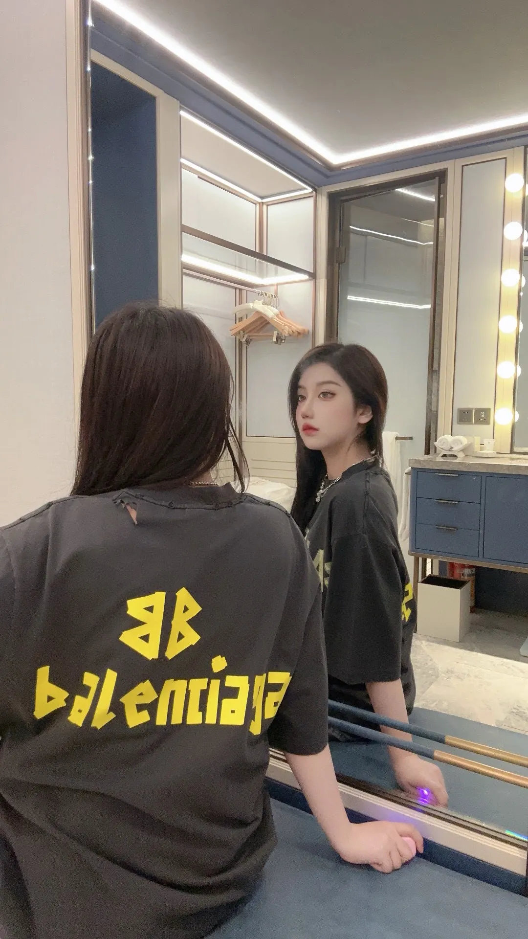 Tape Logo Oversized Cotton T-Shirt D14011844 — view 2