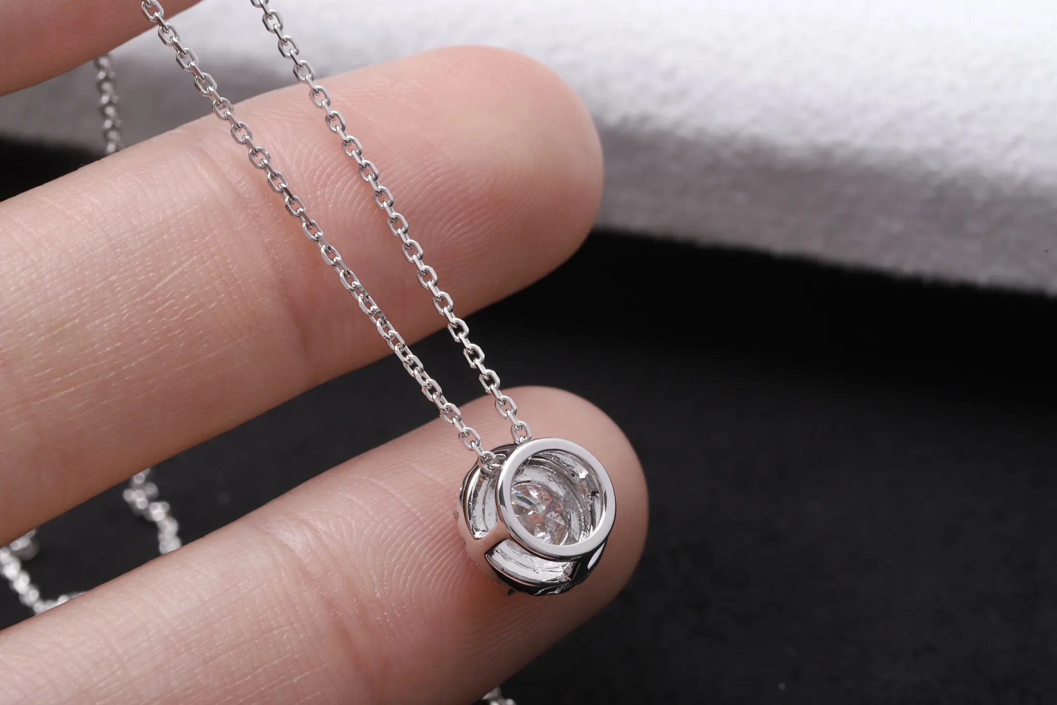 Moissanite Halo Pendant Necklace (Sterling Silver) D20516908 — view 5
