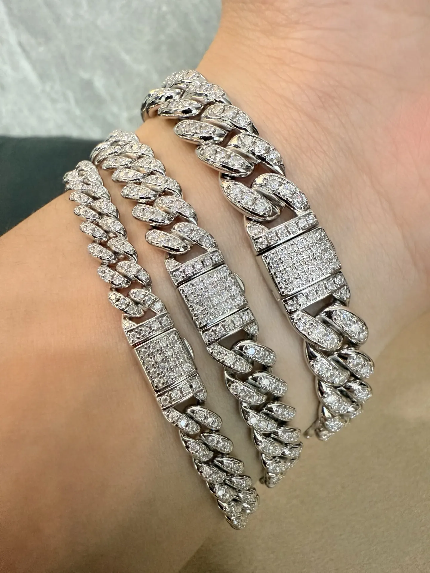 8mm Moissanite Pavé Cuban Link Bracelet (Sterling Silver) D177016734 — view 9