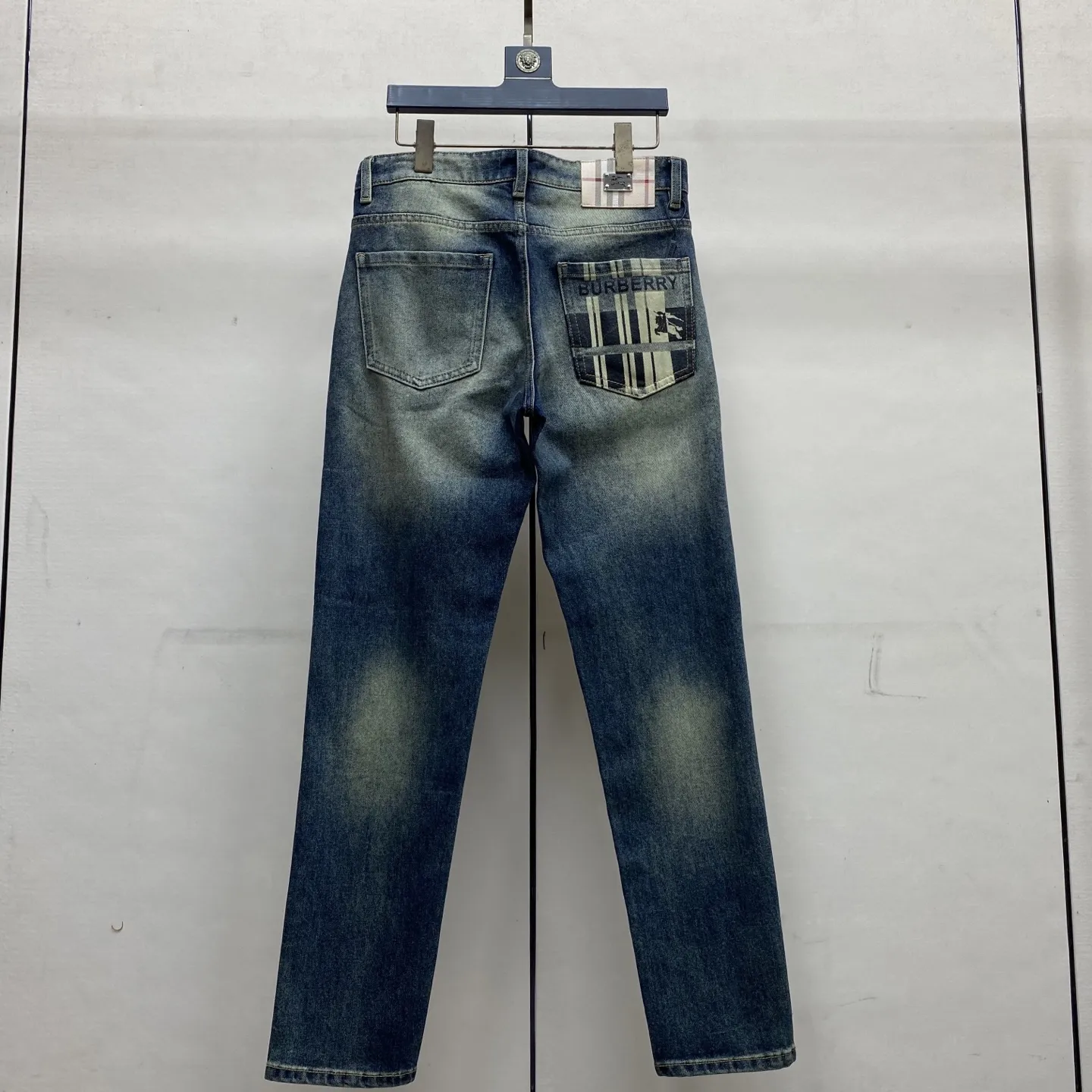 Slim-Fit Straight-Leg Sand-Washed Jeans D17523887 — view 3