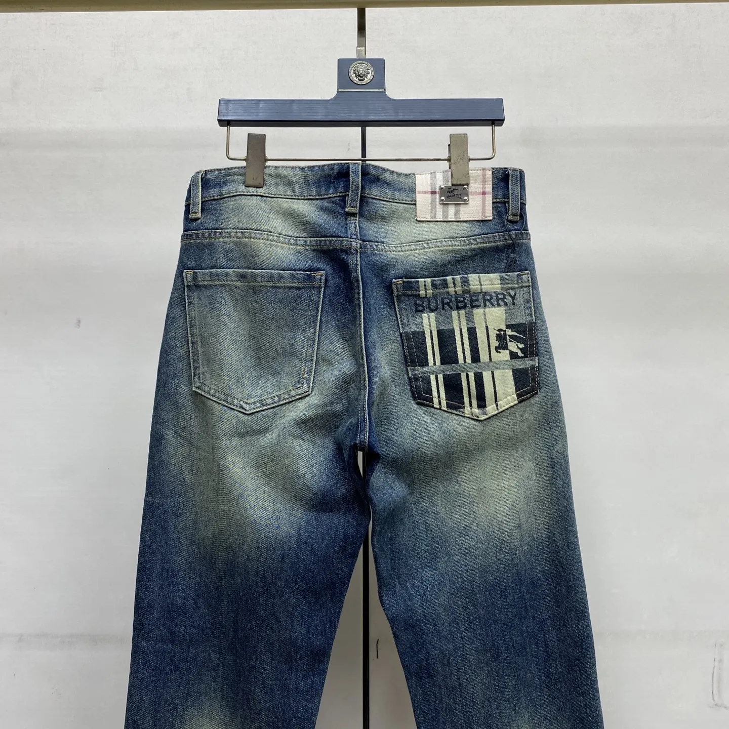 Slim-Fit Straight-Leg Sand-Washed Jeans D17523887 — view 5