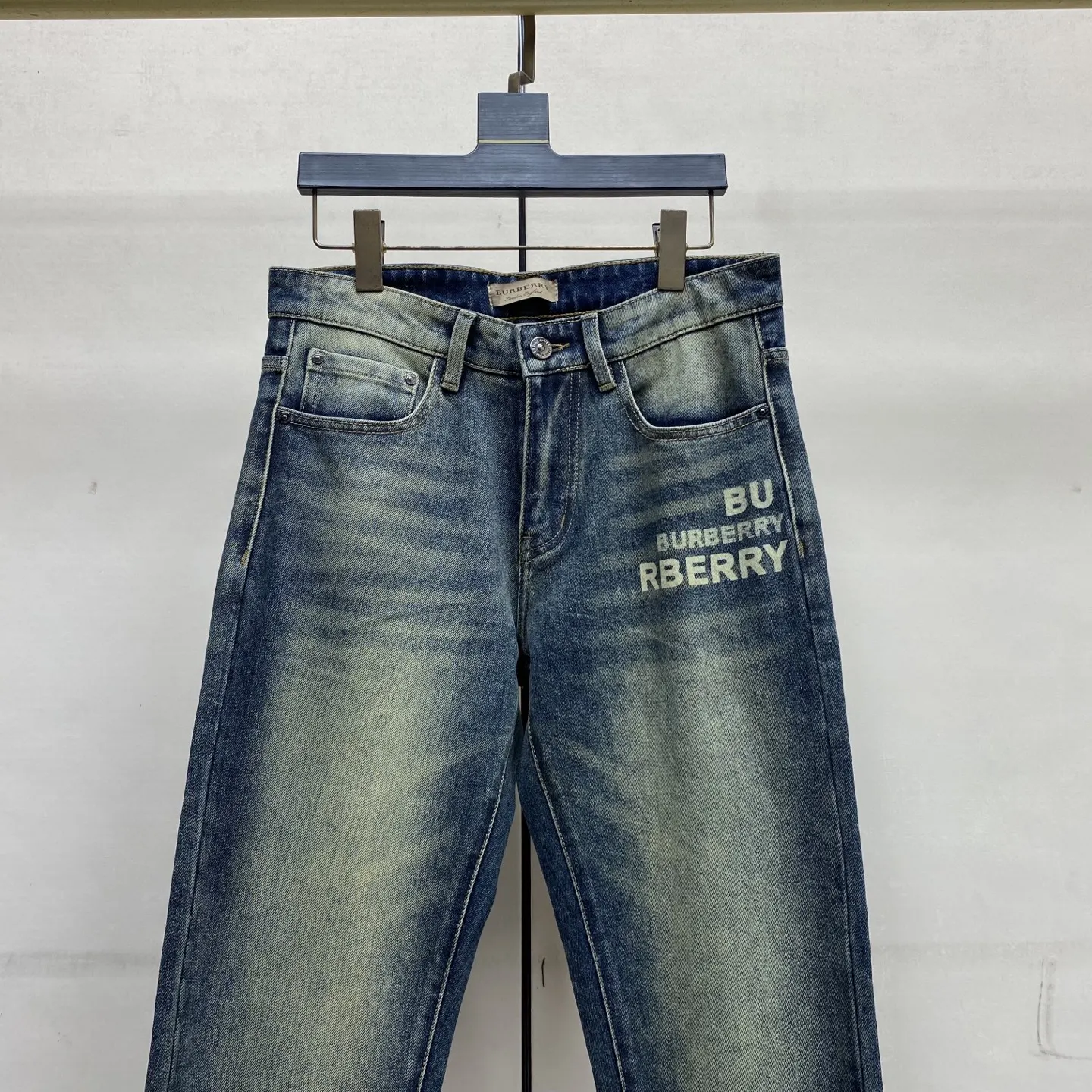 Slim-Fit Straight-Leg Sand-Washed Jeans D17523887 — view 7