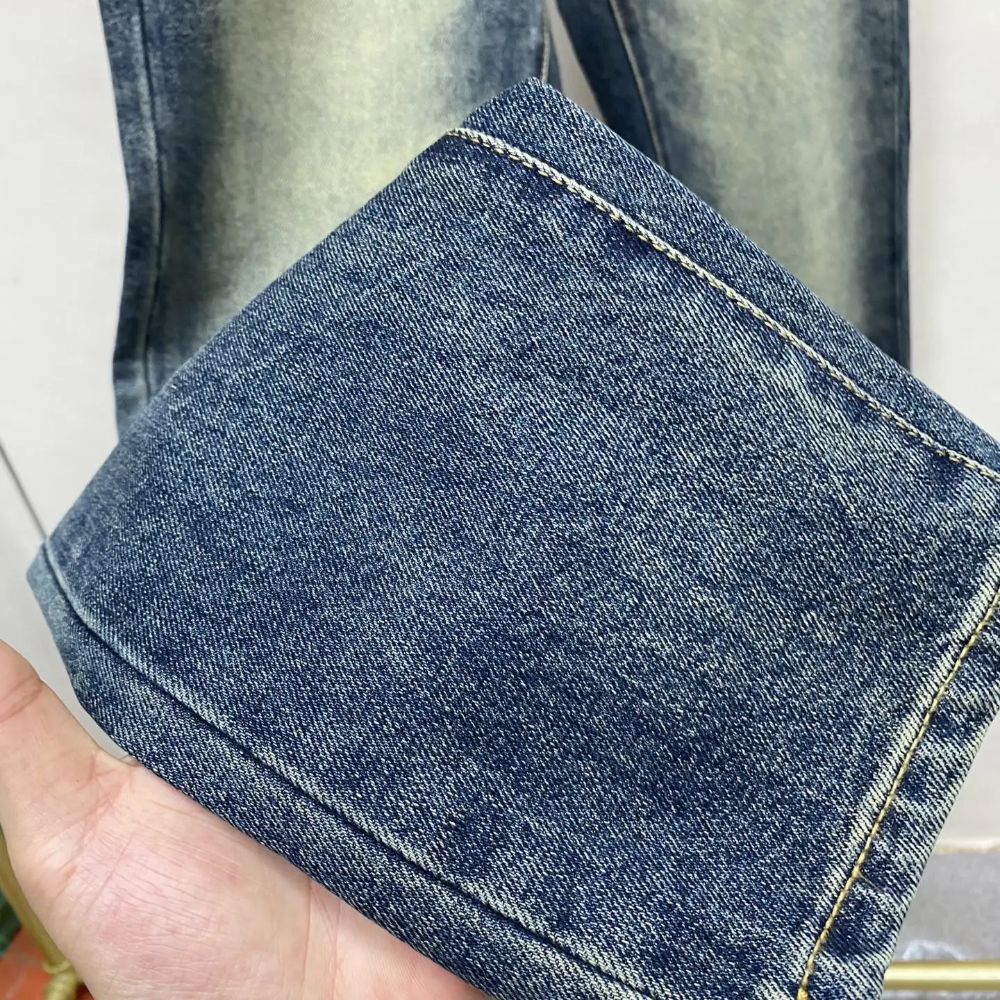 Slim-Fit Straight-Leg Sand-Washed Jeans D17523887 — view 9