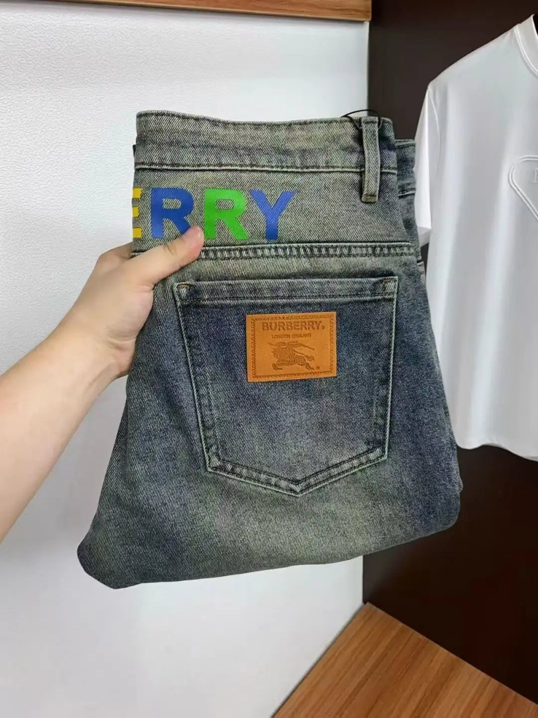 Logo Patch Slim-Fit Straight-Leg Jeans D17523896