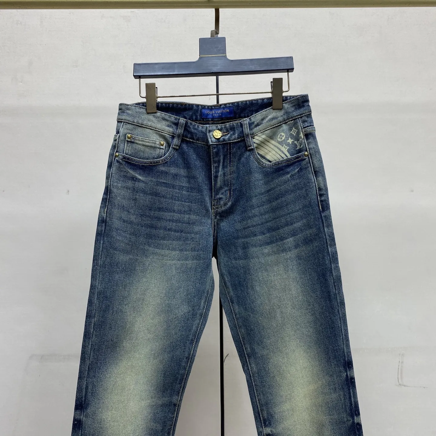 Slim-Fit Washed Denim Jeans with Fox Embroidery D17523897 — view 7