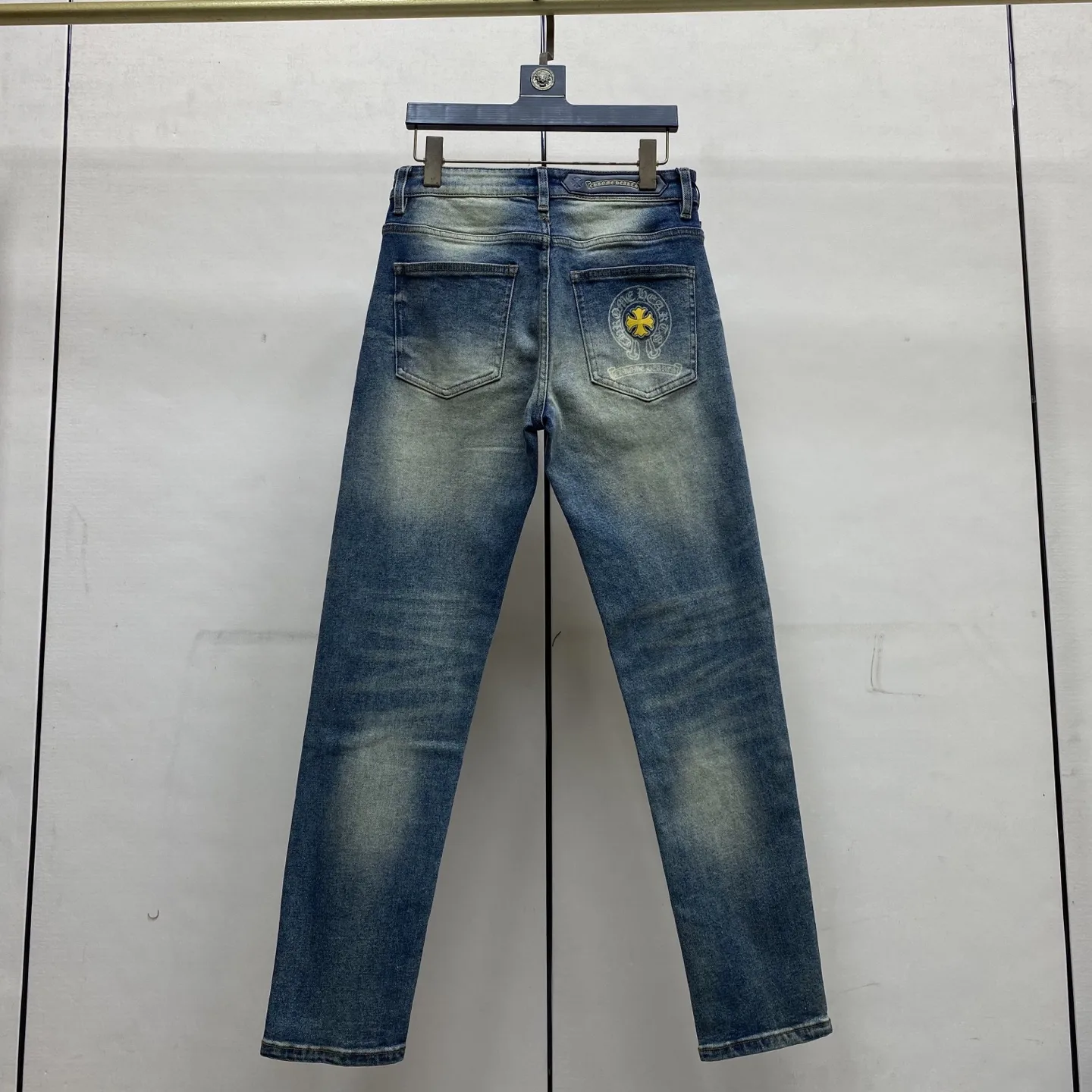 Chrome Hearts Logo Embroidered Straight-Leg Jeans D18023885 — view 2