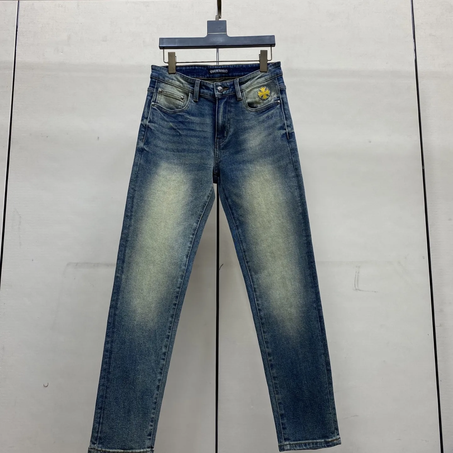 Chrome Hearts Logo Embroidered Straight-Leg Jeans D18023885 — view 3