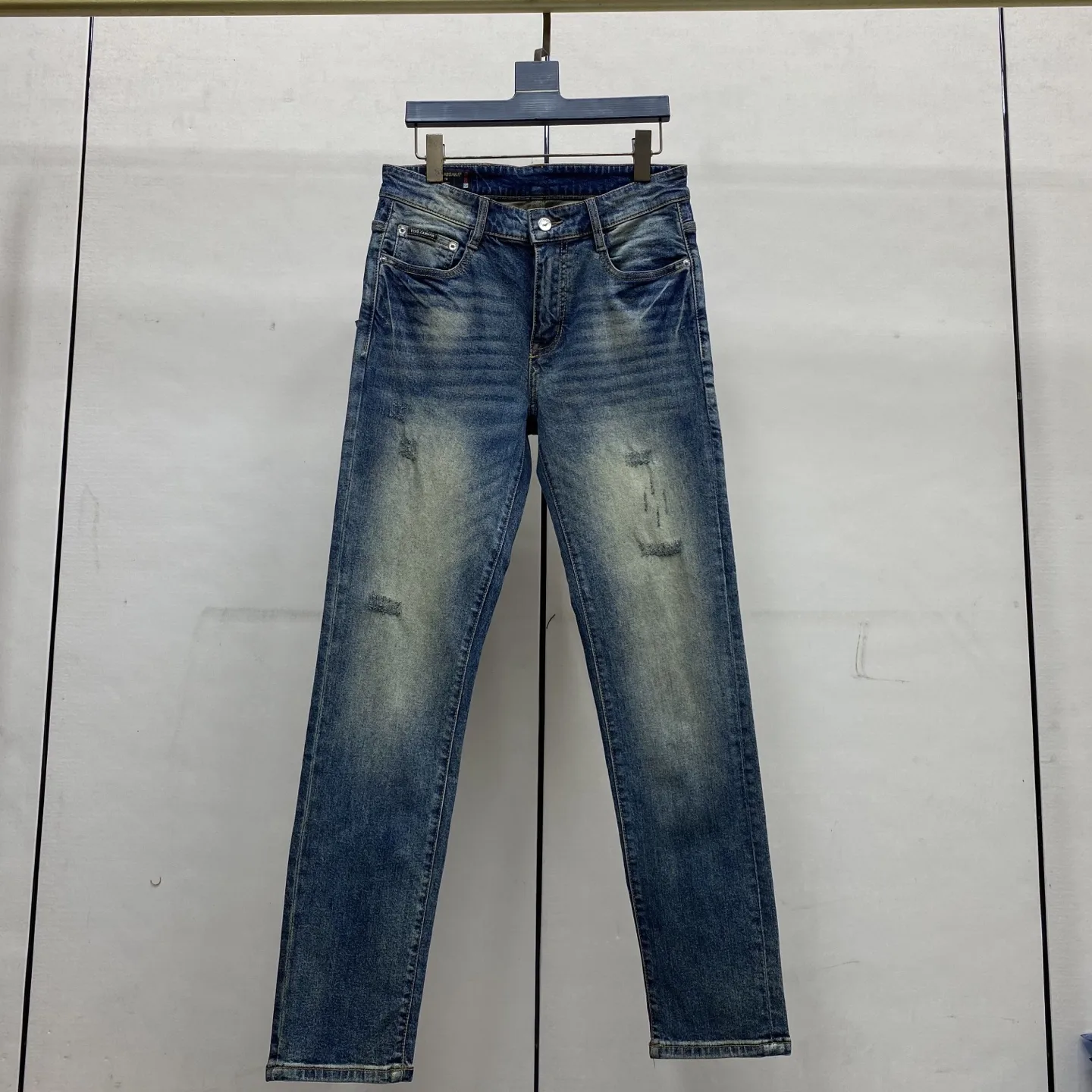 Logo-Patch Slim-Fit Straight-Leg Jeans D18023894 — view 4