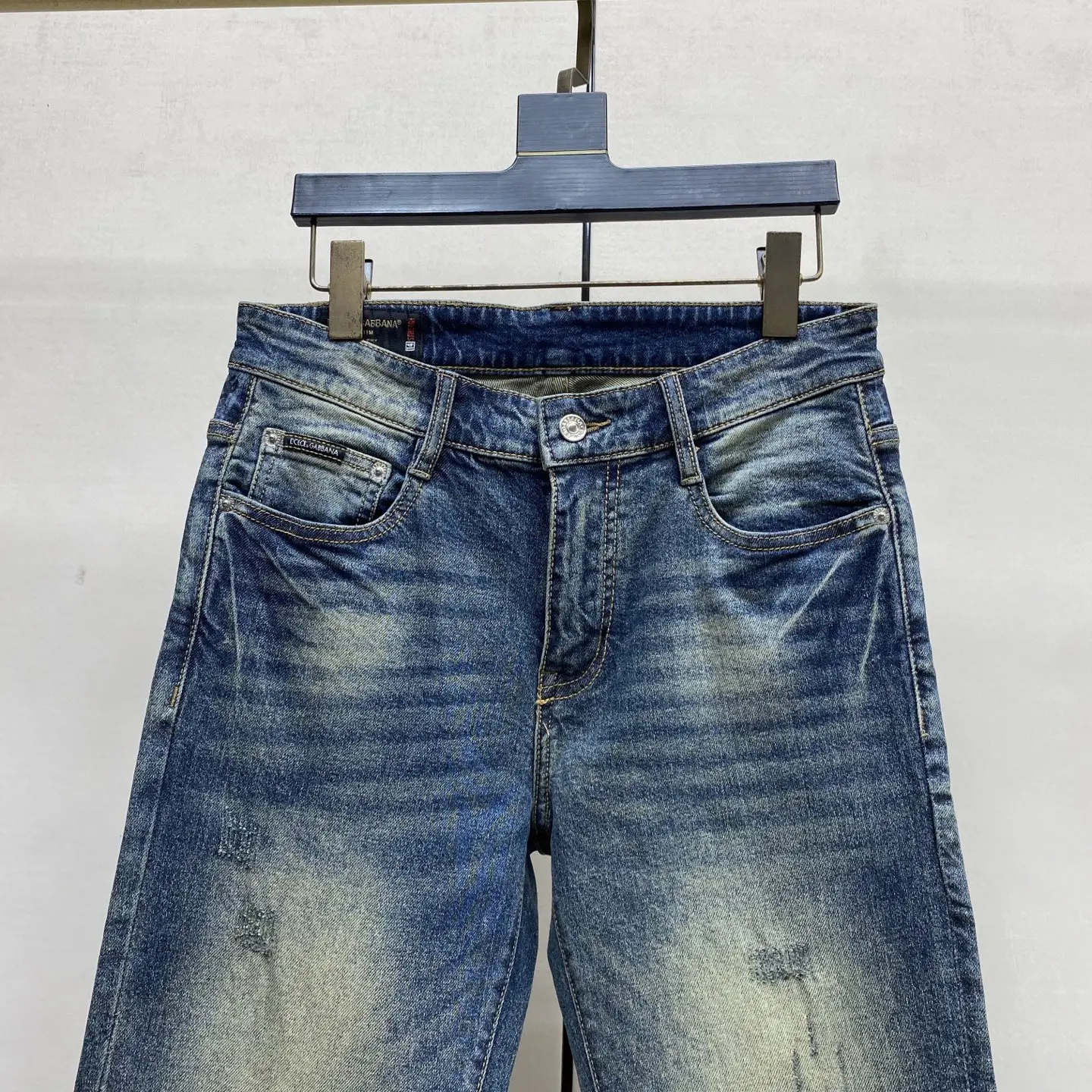 Logo-Patch Slim-Fit Straight-Leg Jeans D18023894 — view 8