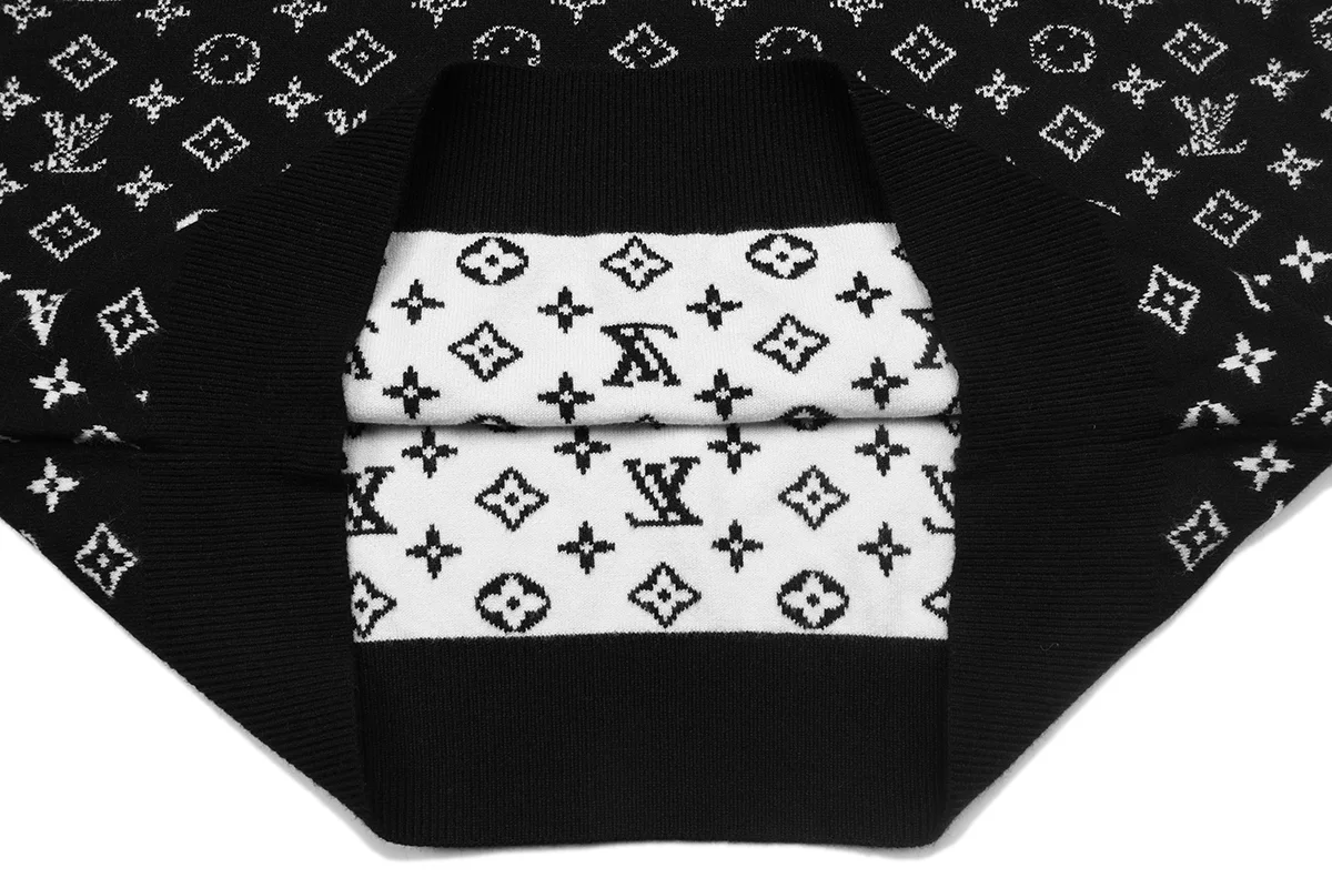 Monogram Jacquard Crew-Neck Sweater D18022905 — view 7