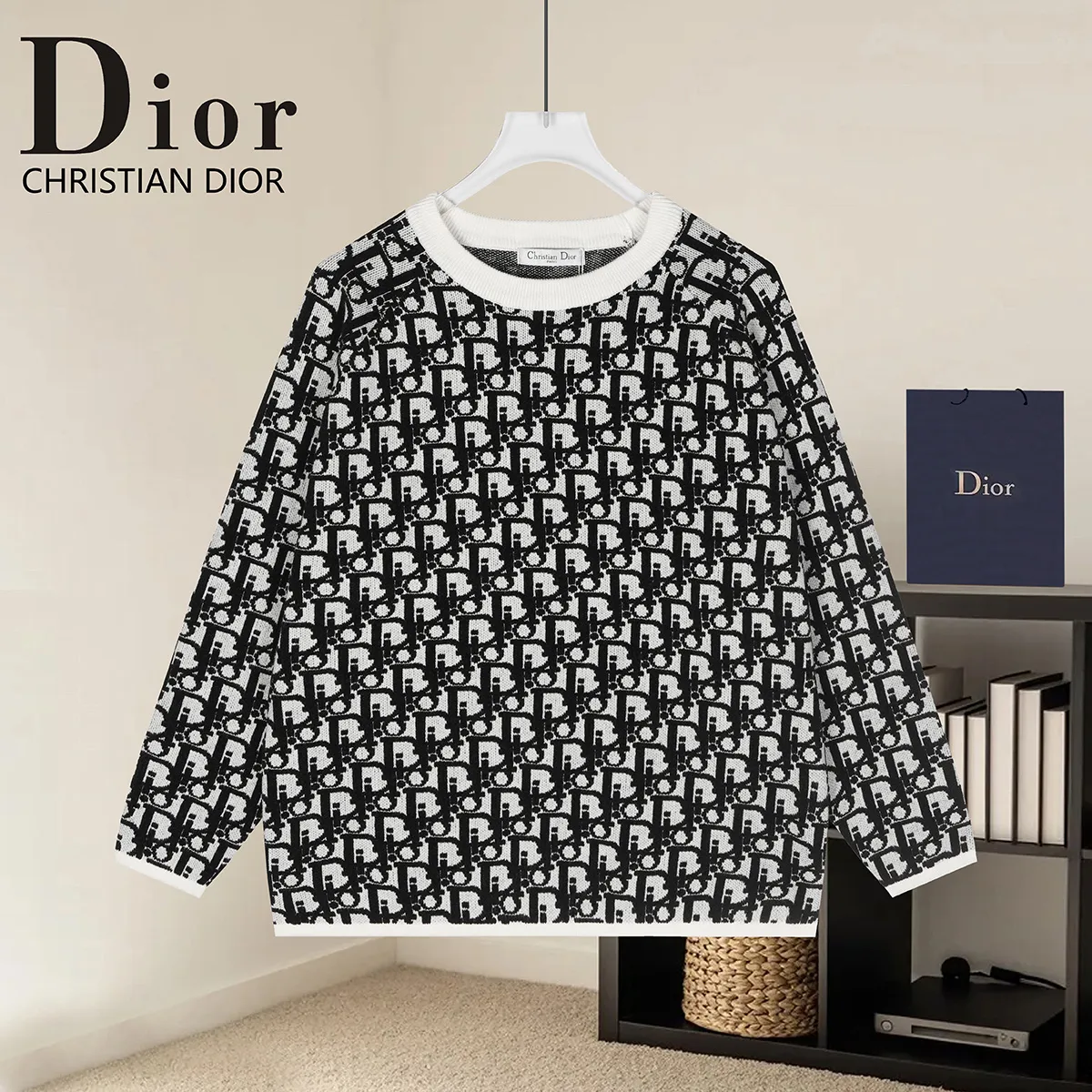Oblique Jacquard Crew-Neck Sweater D20022928
