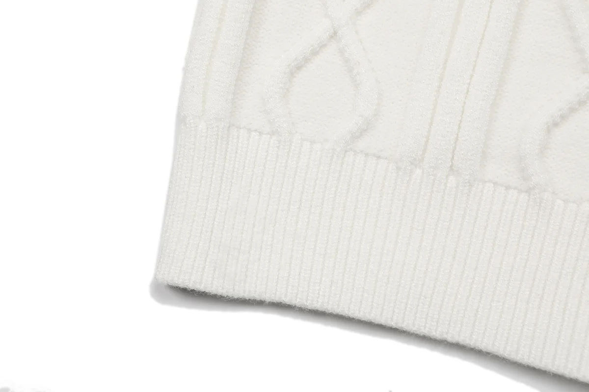 Cable-Knit V-Neck Cricket Sweater D21022907 — view 8