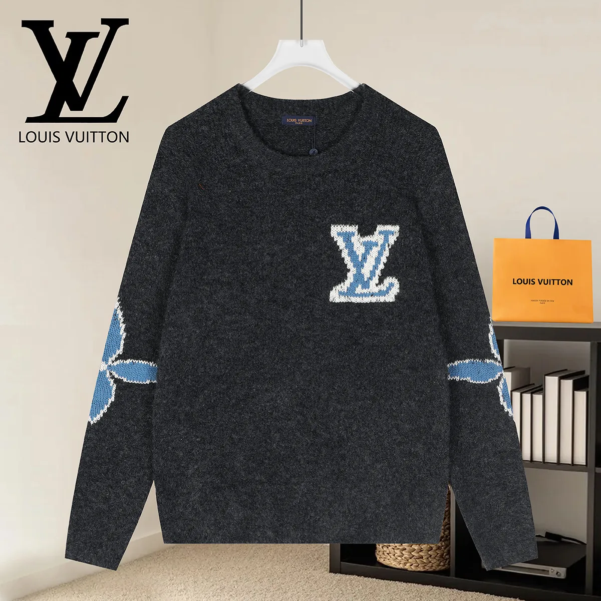 Monogram Towel Embroidery Crew-Neck Sweater D20022909