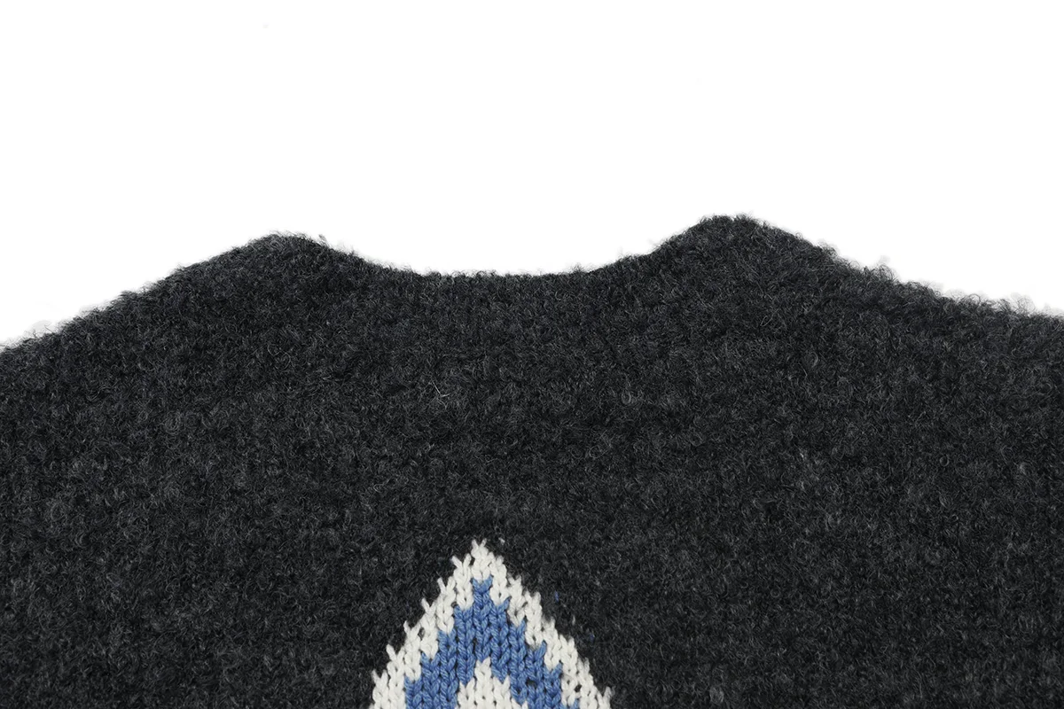 Monogram Towel Embroidery Crew-Neck Sweater D20022909 — view 4
