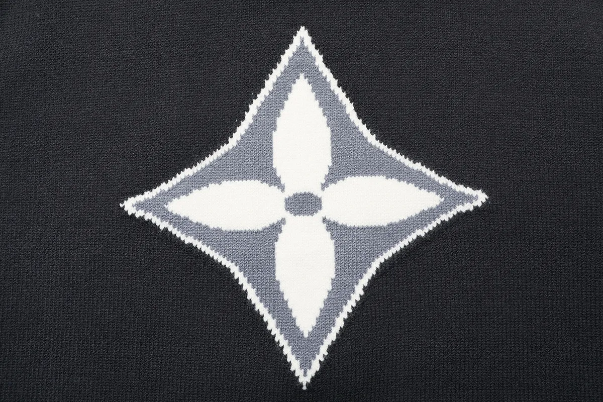 Logo Jacquard Crew-Neck Knit Sweater D20022920 — view 6