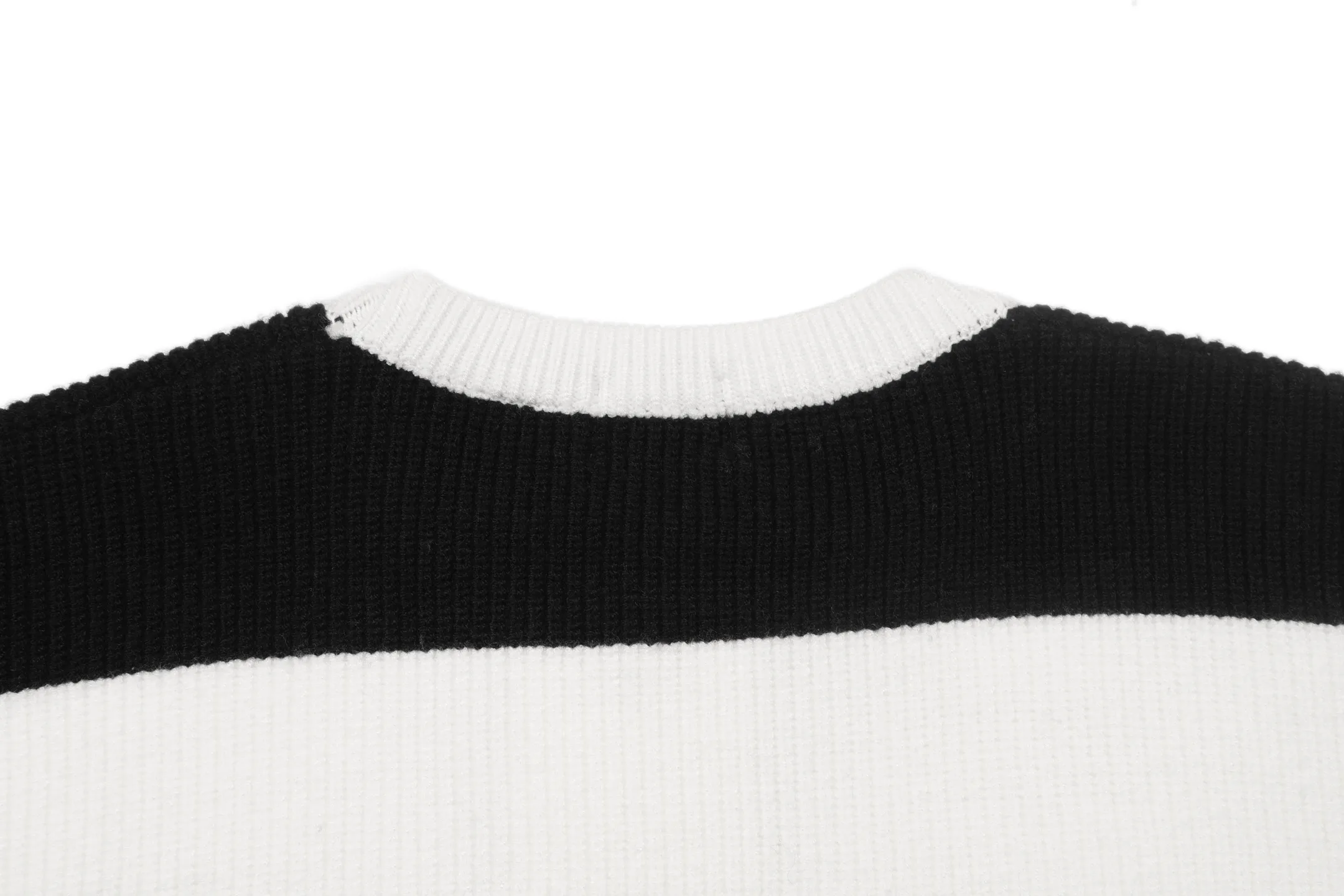 Logo Intarsia Striped Knit Sweater D20022870 — view 4