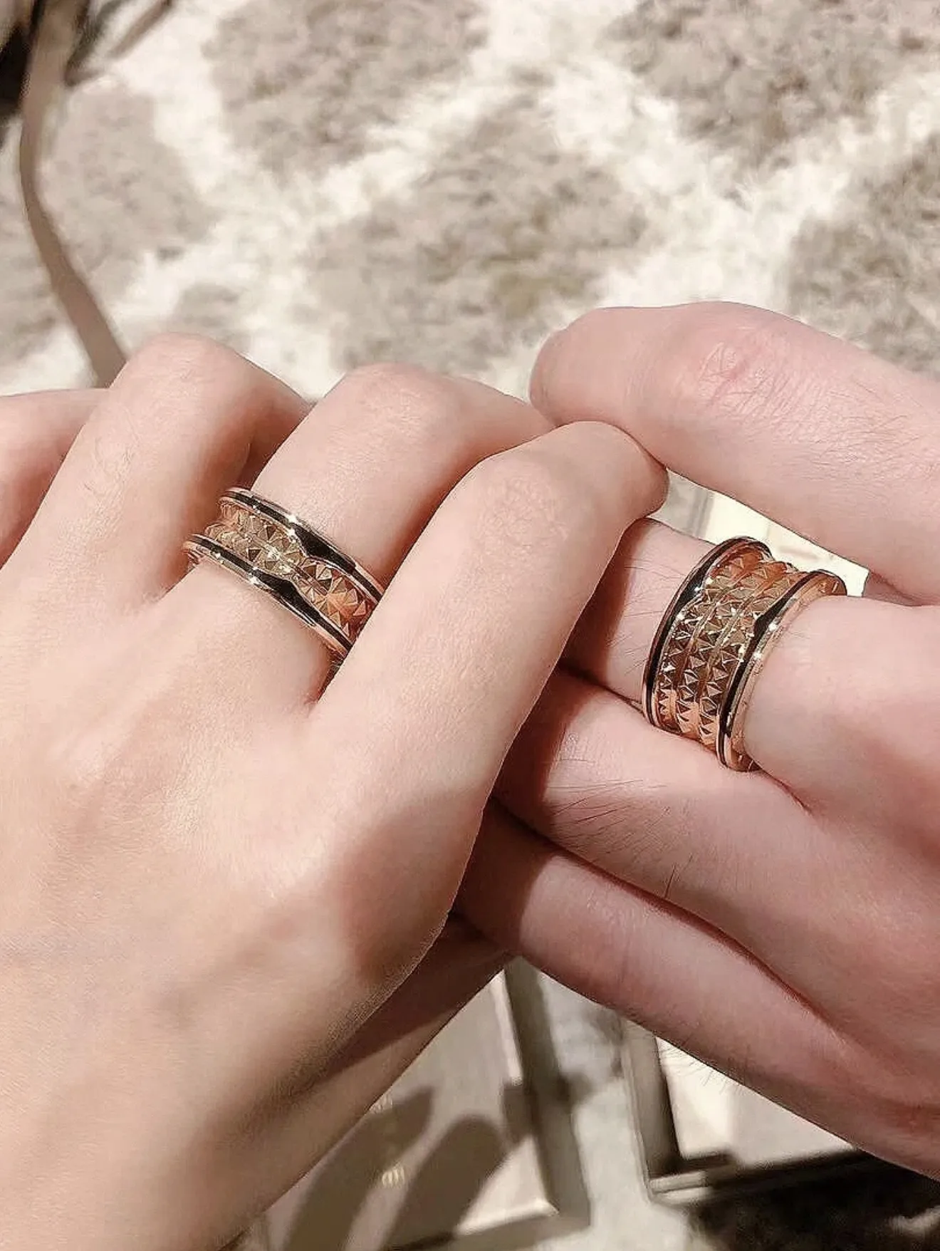 B.zero1 Rock 18K Rose Gold and Black Ceramic Ring D18517702 — view 8