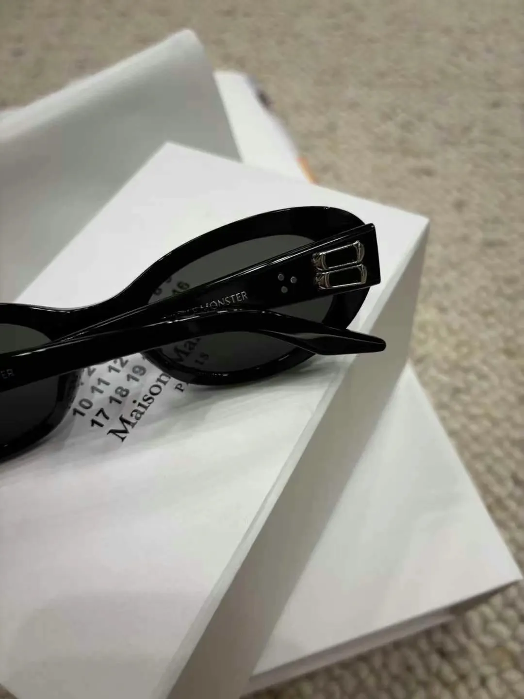 Gentle Monster Oversized Square Sunglasses D20017801 — view 5
