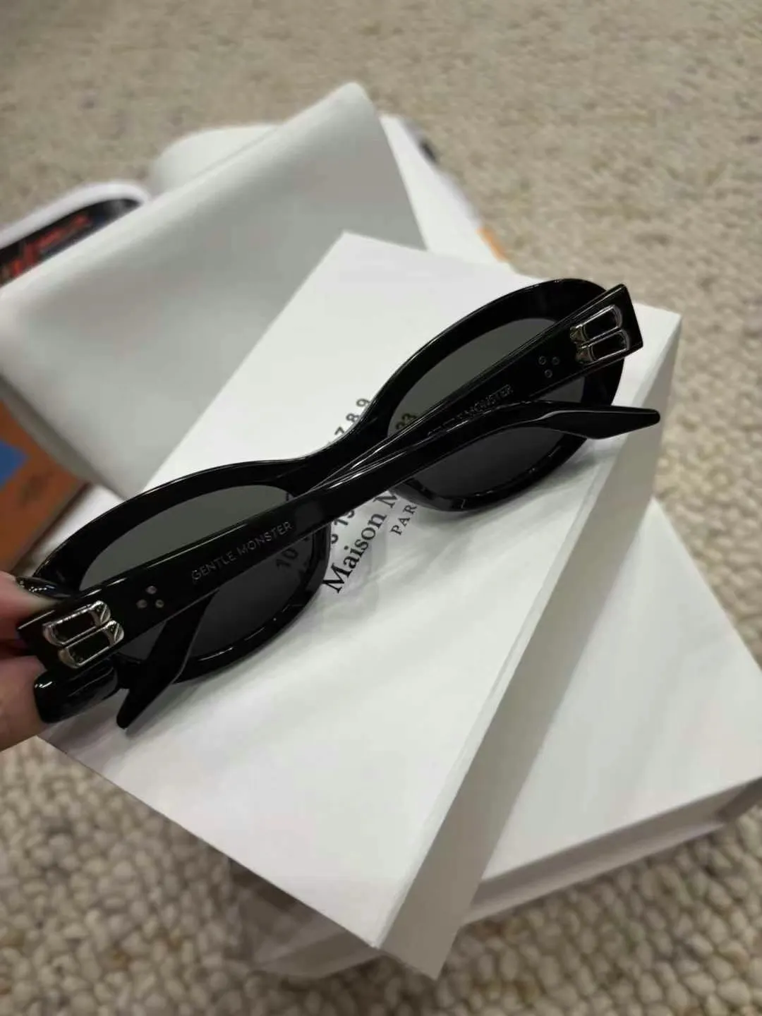 Gentle Monster Oversized Square Sunglasses D20017801 — view 6
