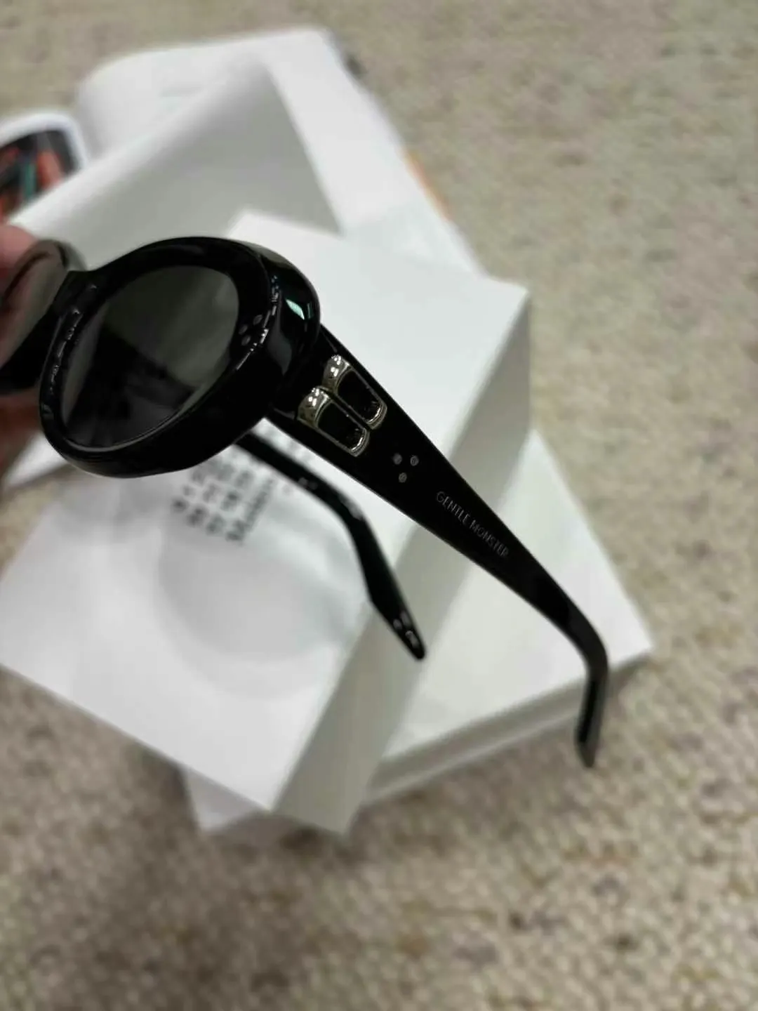 Gentle Monster Oversized Square Sunglasses D20017801 — view 7