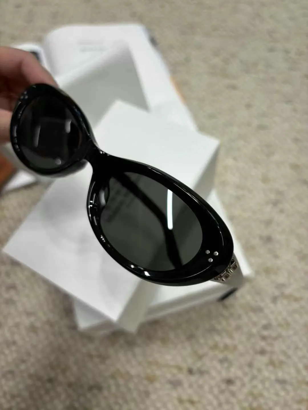 Gentle Monster Oversized Square Sunglasses D20017801 — view 8