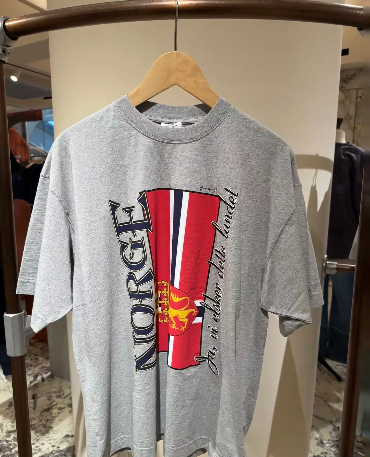 Oversized Norge Graphic Print T-Shirt D14013145 — view 3