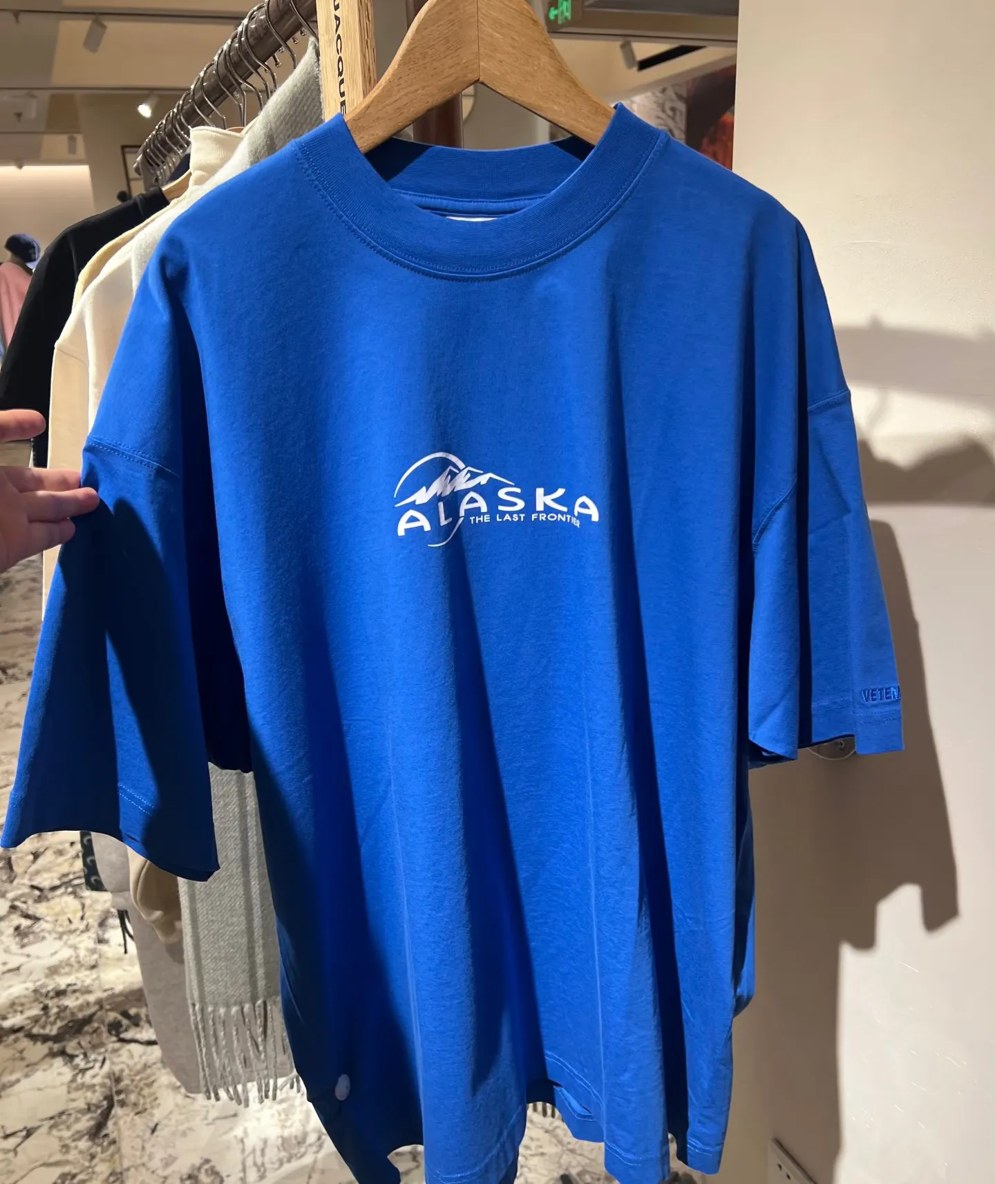 Oversized Logo-Print Cotton T-Shirt D14013142 — view 9