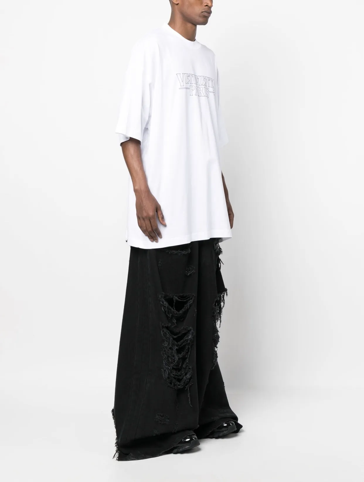 Logo-Print Oversized Cotton-Jersey T-Shirt D14013151 — view 9