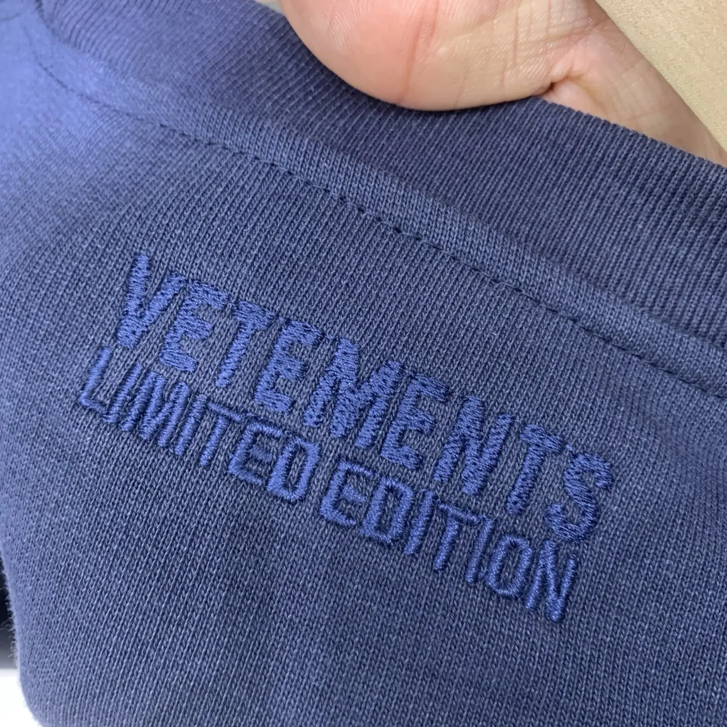 16XL Embroidered Oversized Sweatshirt D26013161 — view 10