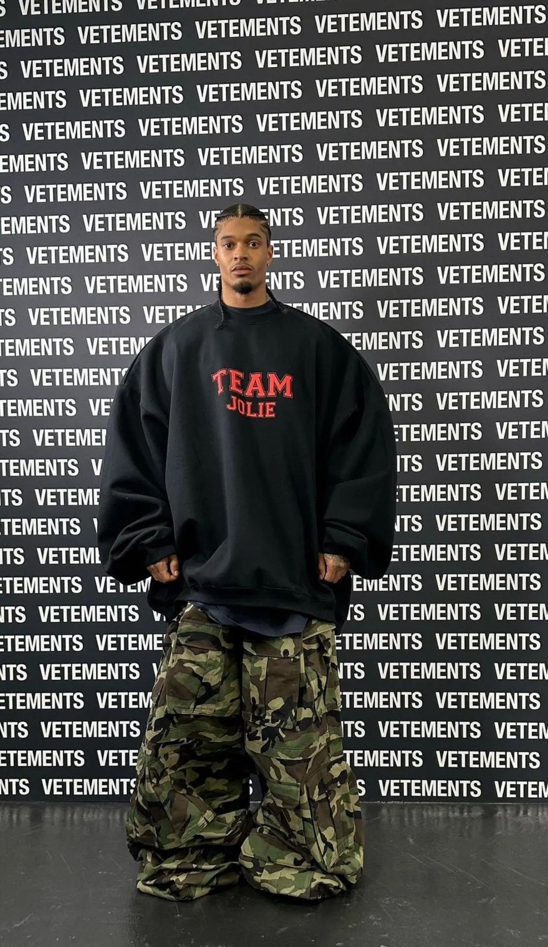 VETEMENTS Team Jolie Oversized Crew-Neck Sweatshirt D26013159 — view 2