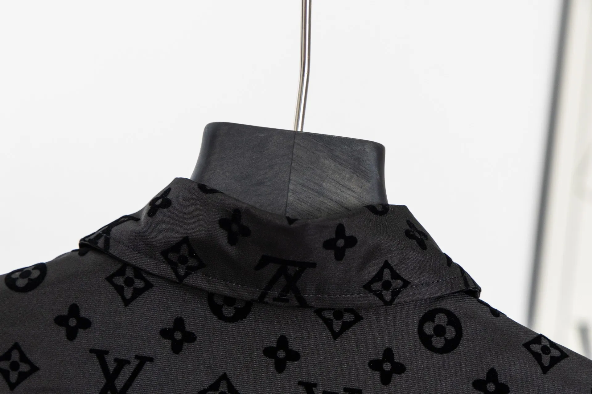 Monogram Flocked Jacquard Long-Sleeve Shirt D15521549 — view 10