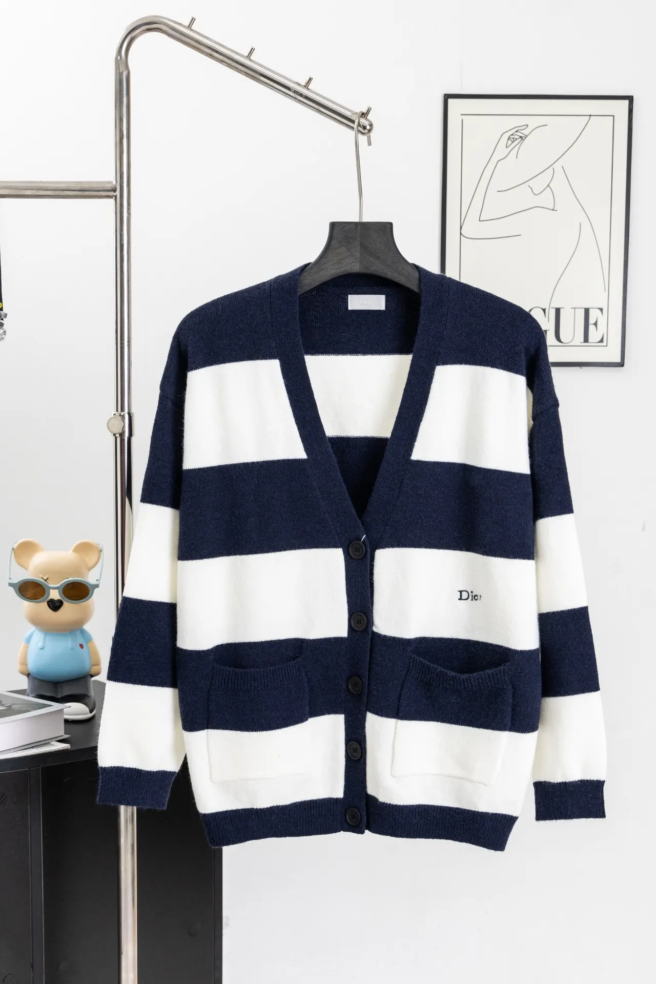 Striped V-Neck Knit Cardigan D18021533