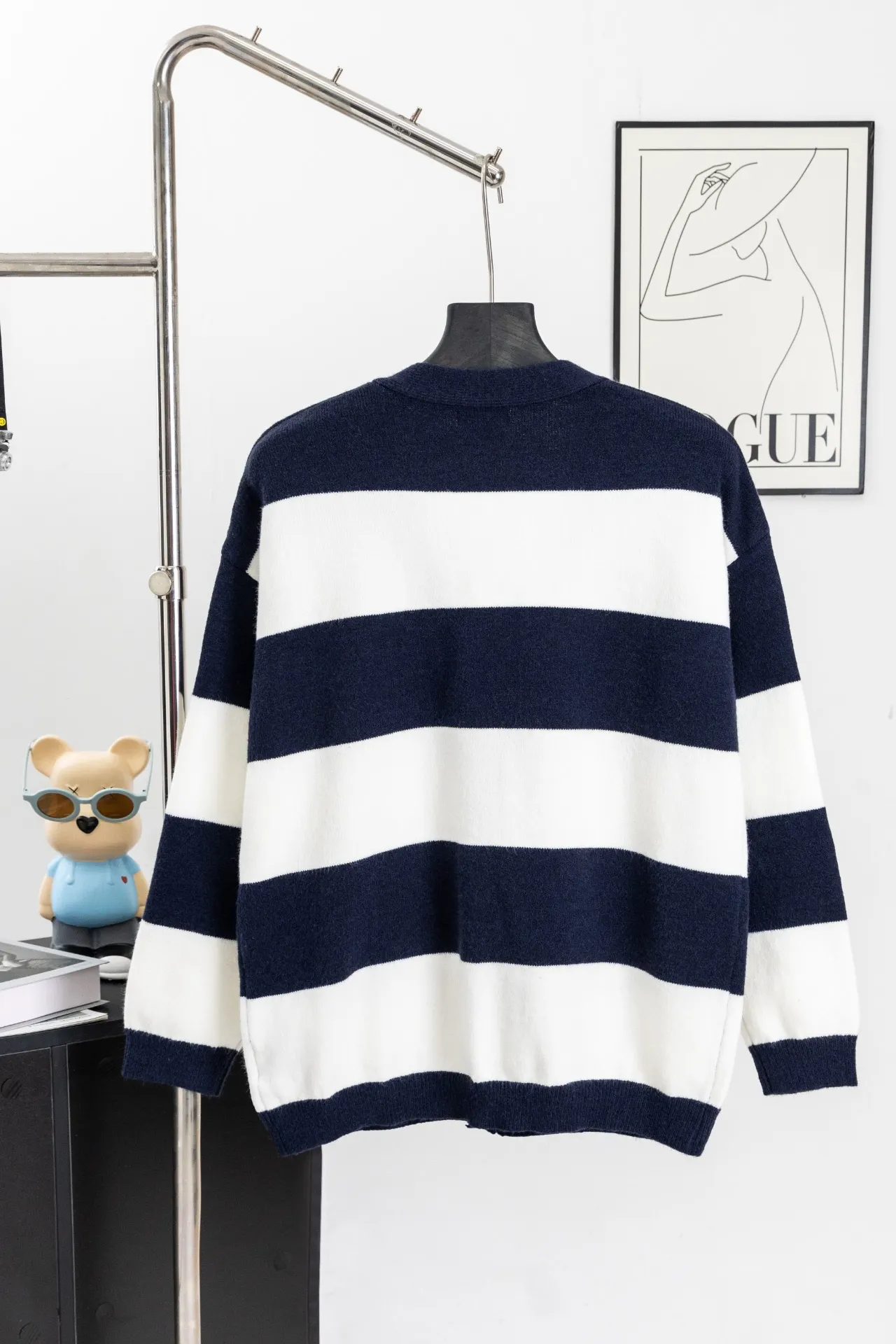 Striped V-Neck Knit Cardigan D18021533 — view 2