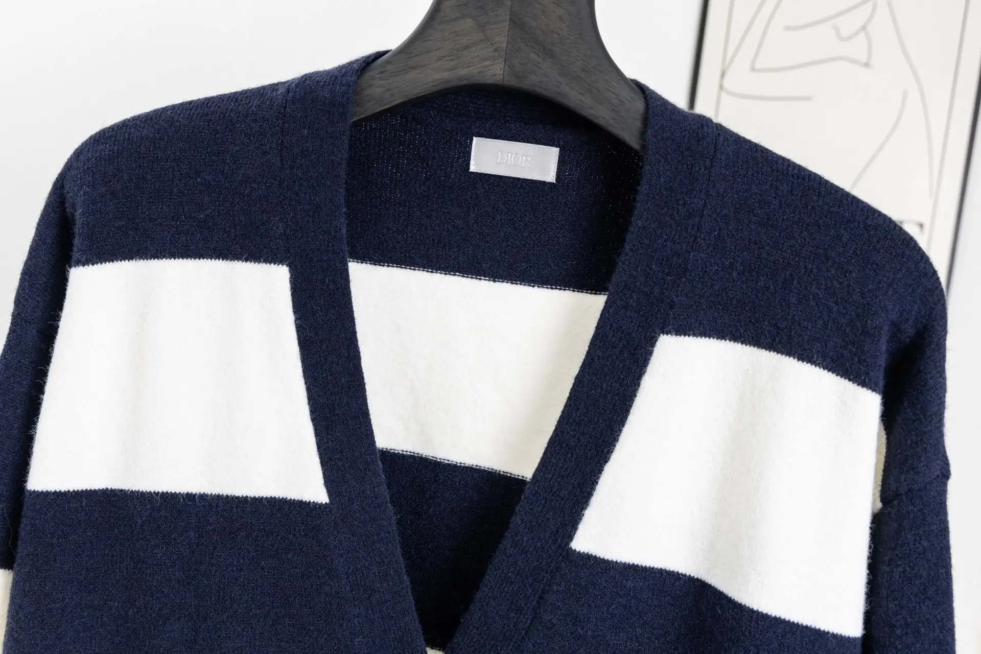Striped V-Neck Knit Cardigan D18021533 — view 3