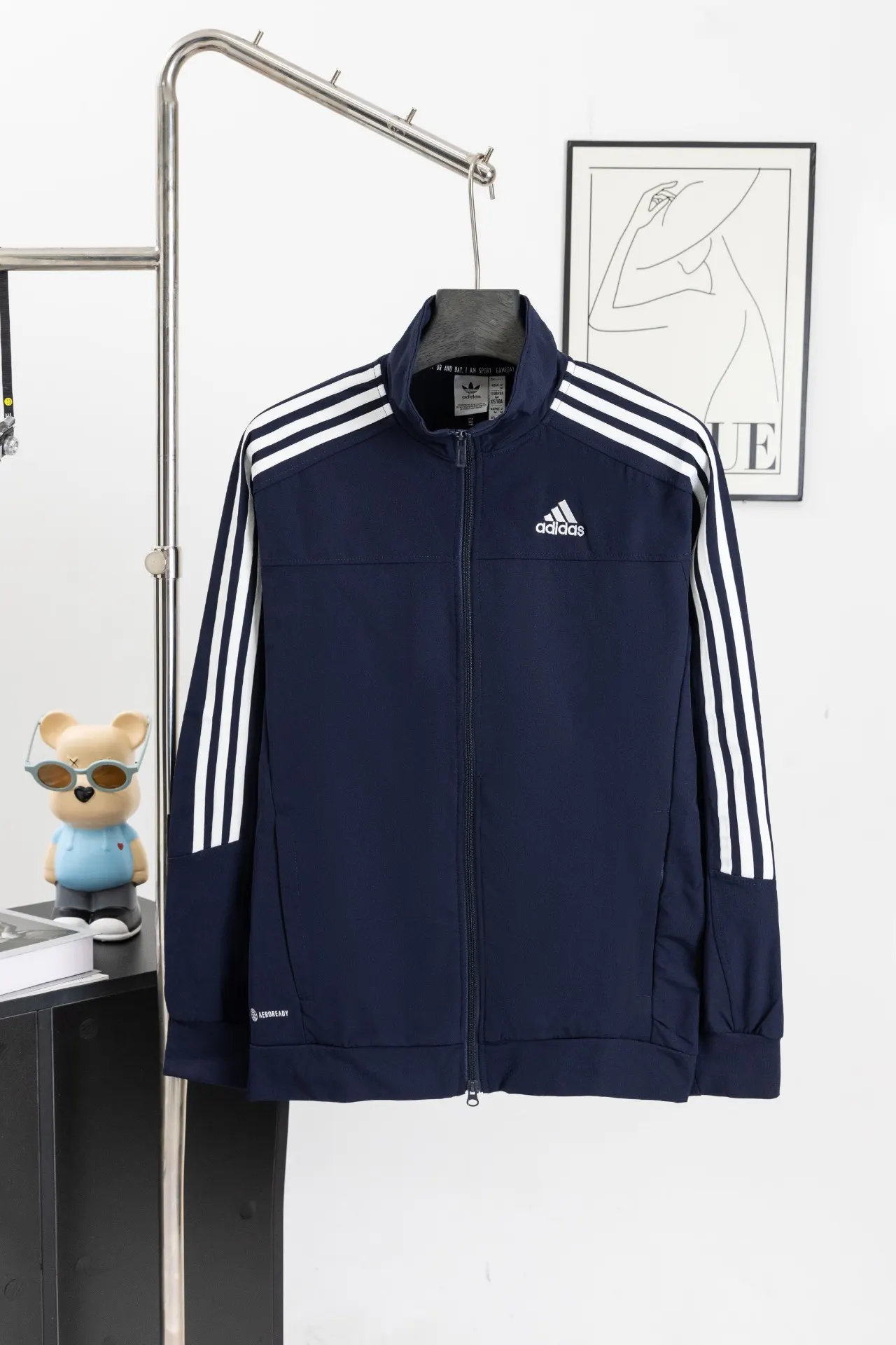 Three-Stripe Track Jacket D18522984