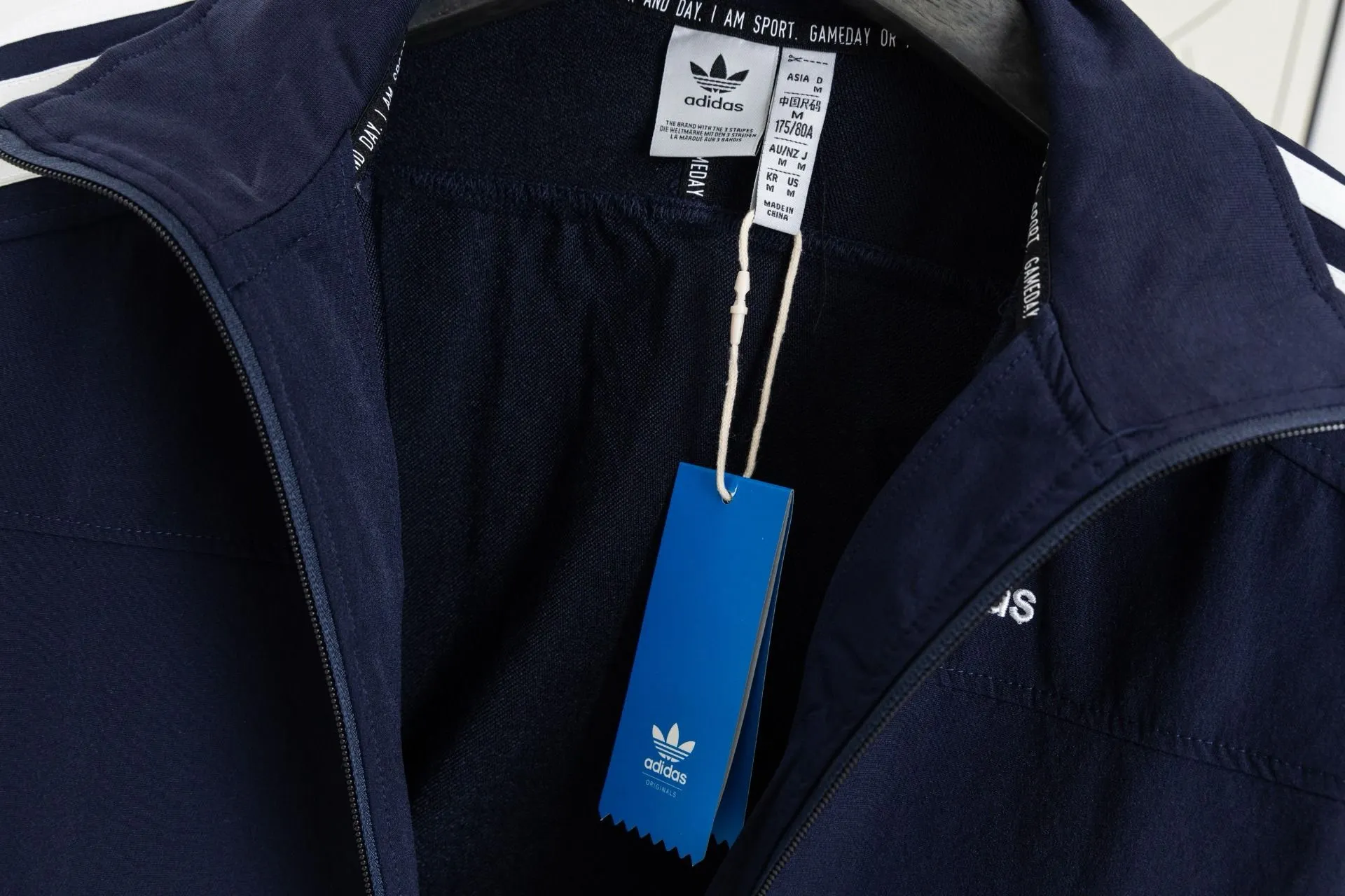 Three-Stripe Track Jacket D18522984 — view 10