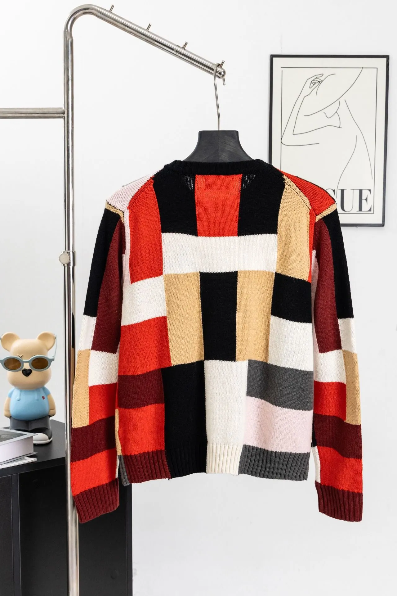 Color-Block Patchwork Knit Cardigan D19521541 — view 2
