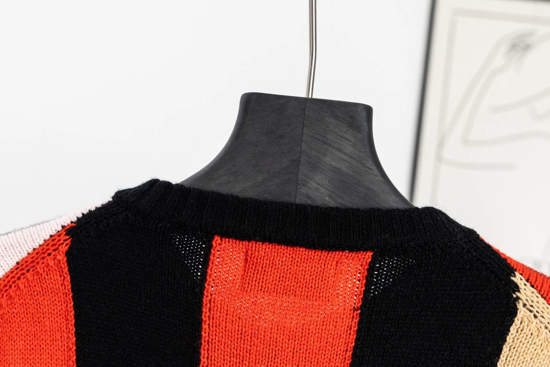 Color-Block Patchwork Knit Cardigan D19521541 — view 4